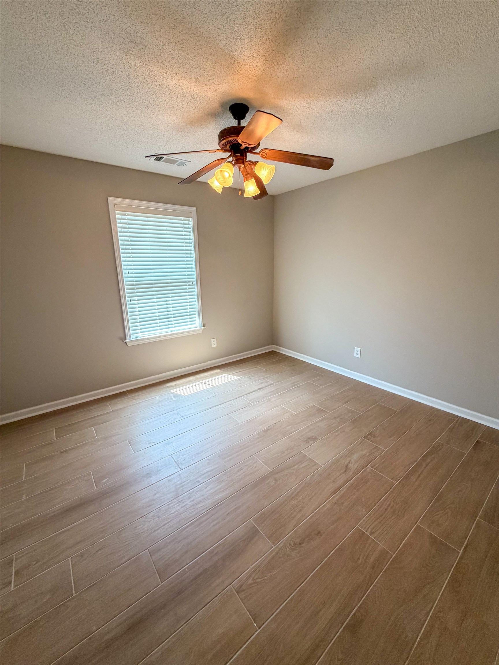 10228 Morning Hill Dr Property Photo 6
