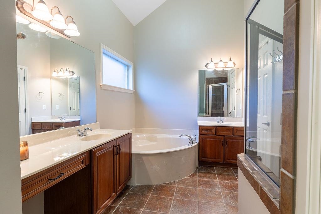 9960 Oban Dr Property Photo 16
