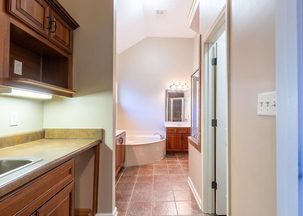 9960 Oban Dr Property Photo 18