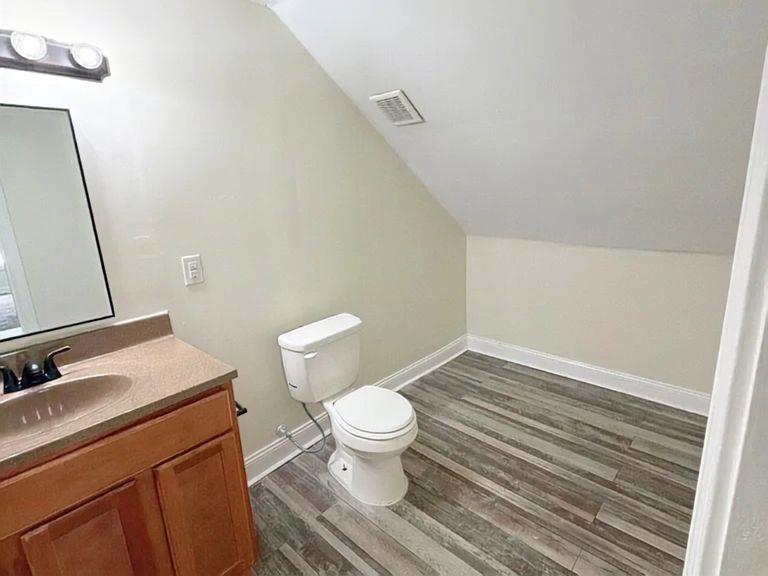 994 N Seventh St Property Photo 9