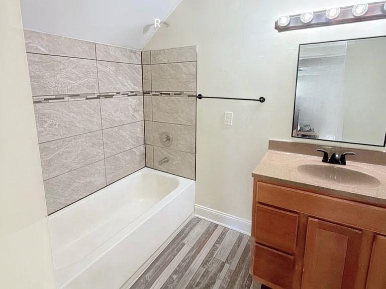 994 N Seventh St Property Photo 14
