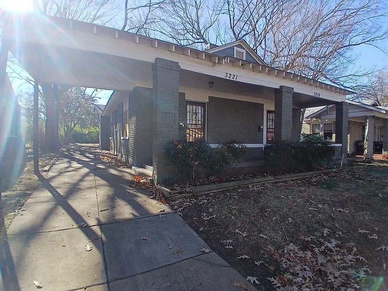 3219 CHOCTAW AVE Property Photo 1
