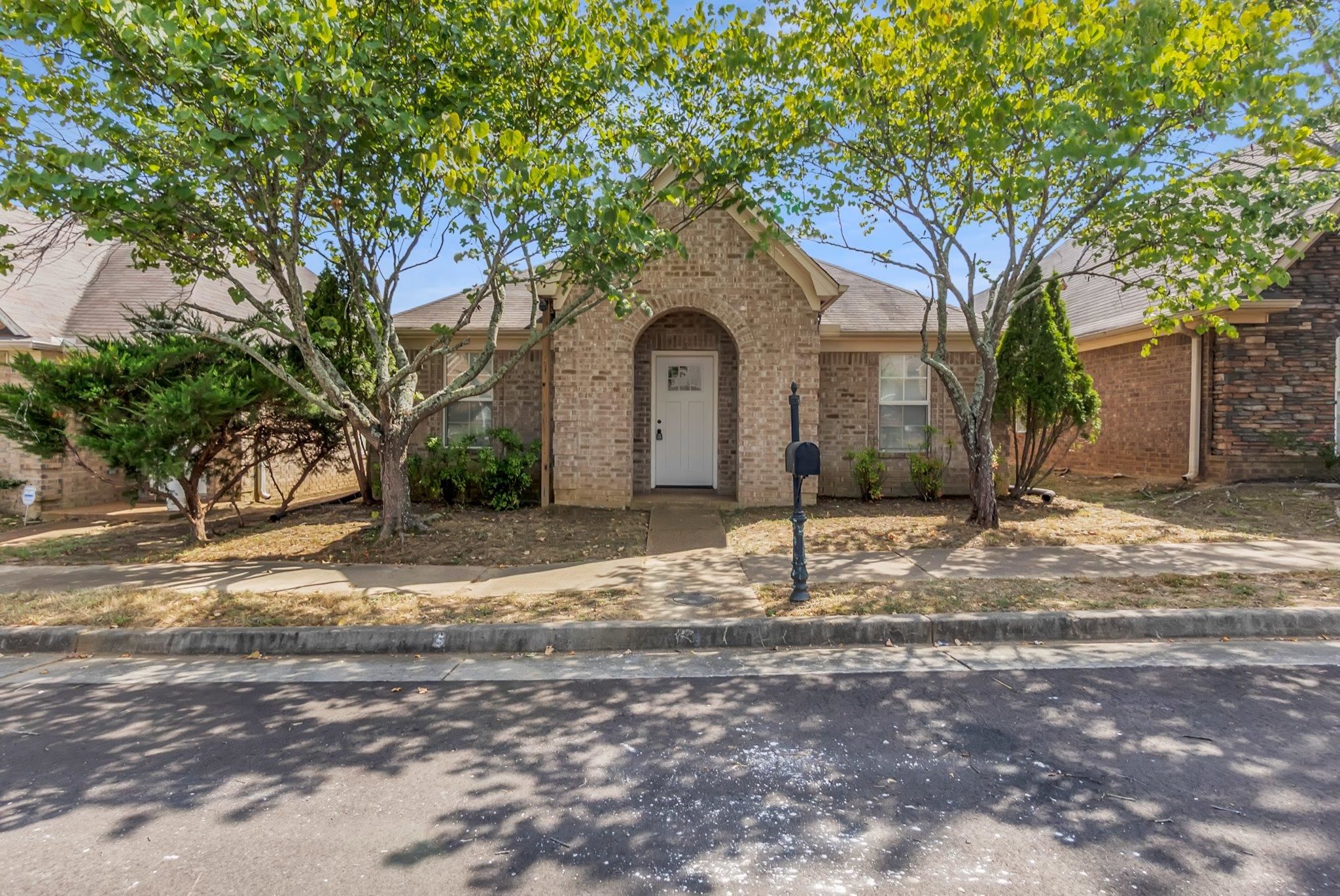 10201 Evening Hill Dr Property Photo 3