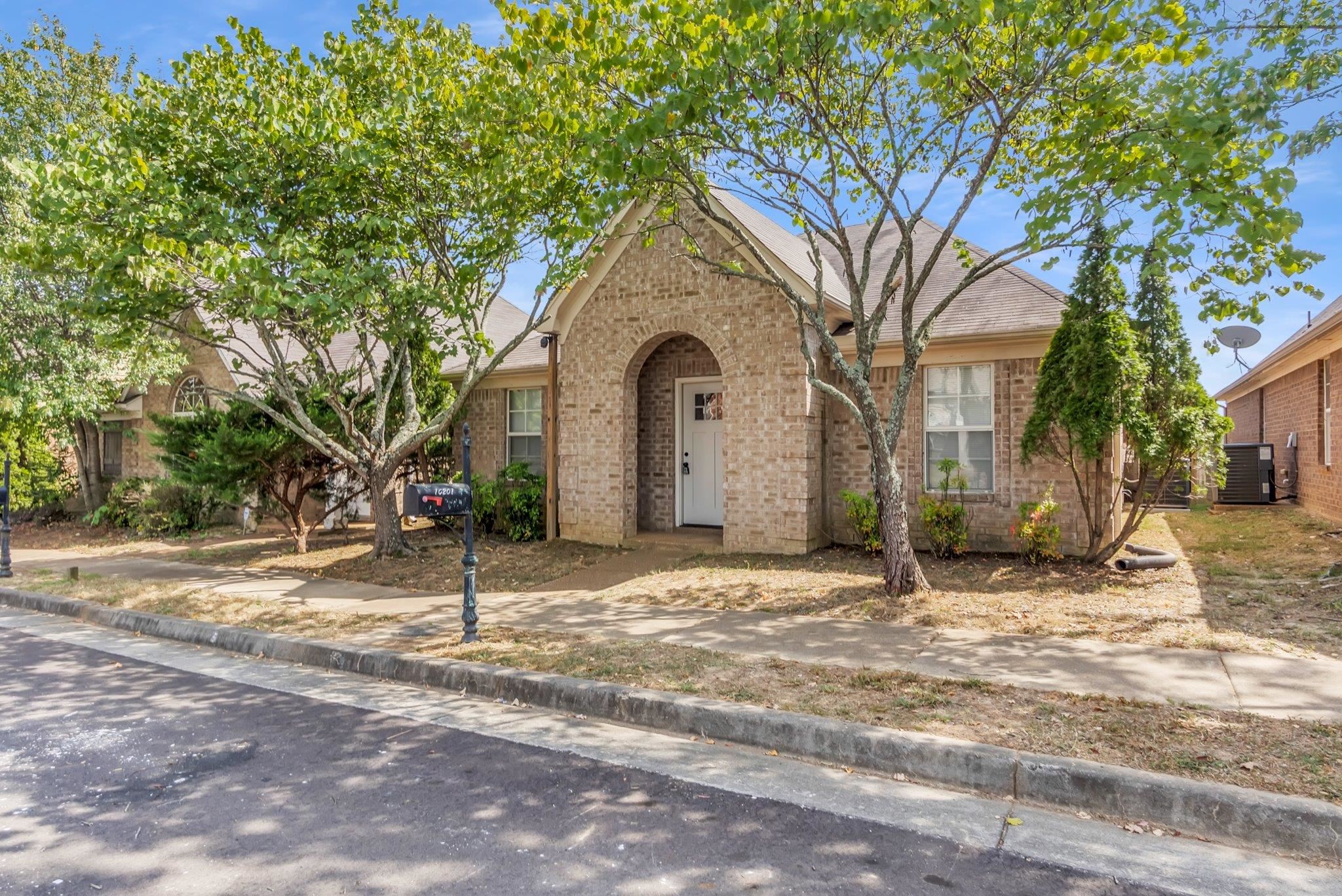 10201 Evening Hill Dr Property Photo 4