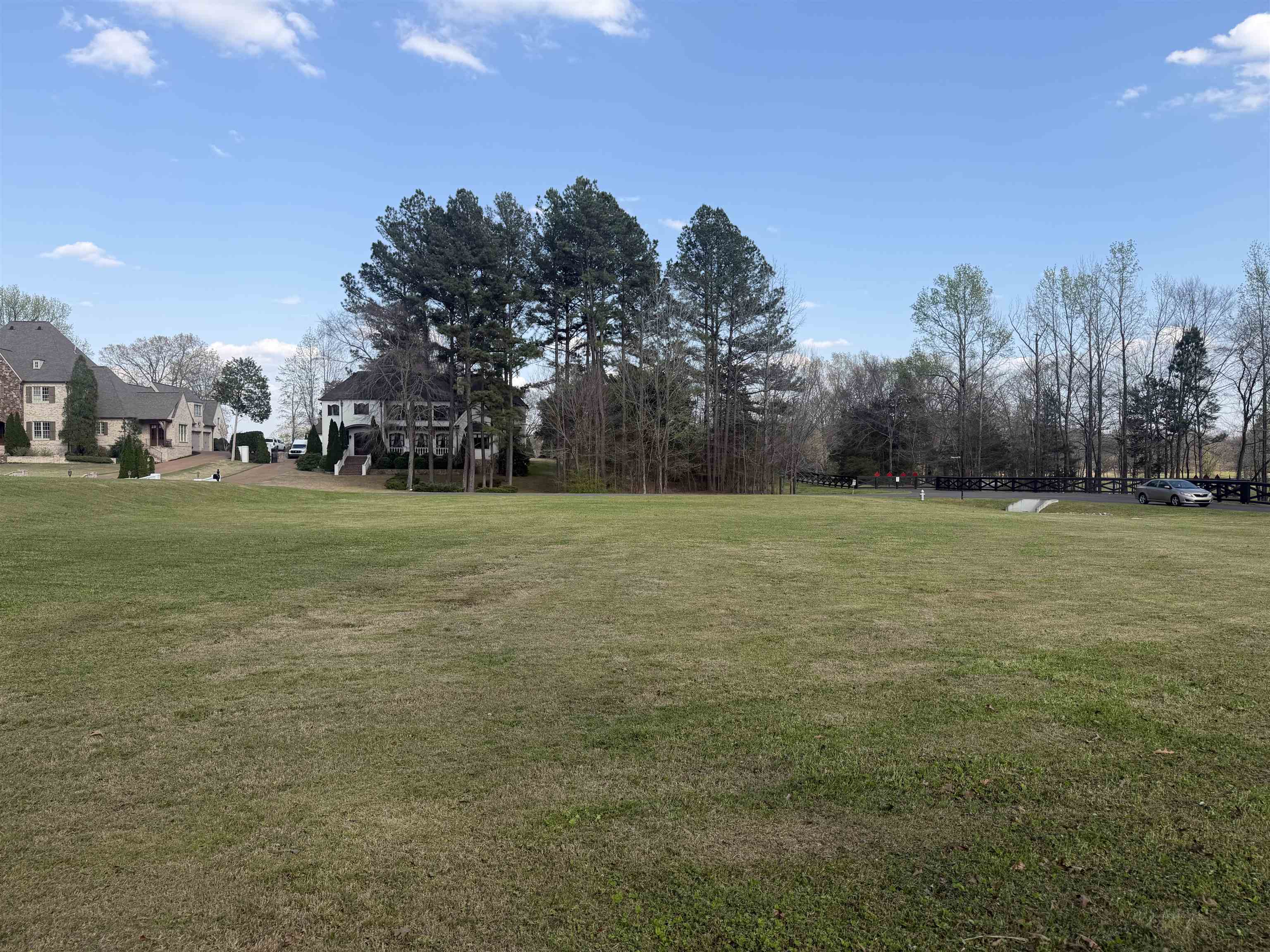 290 Ridgewood Dr Property Photo 4