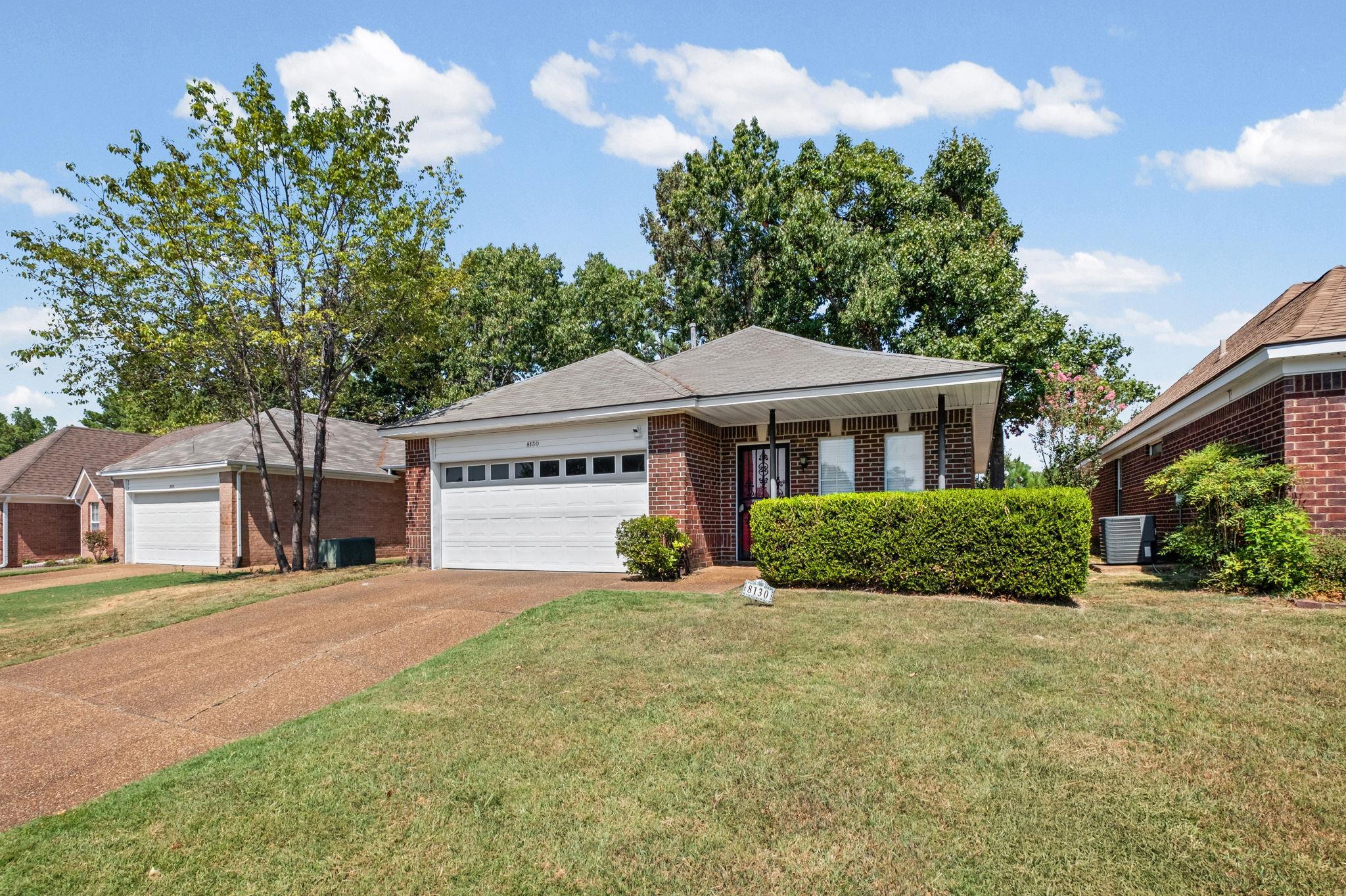8130 Timber Knoll Ln Property Photo 3