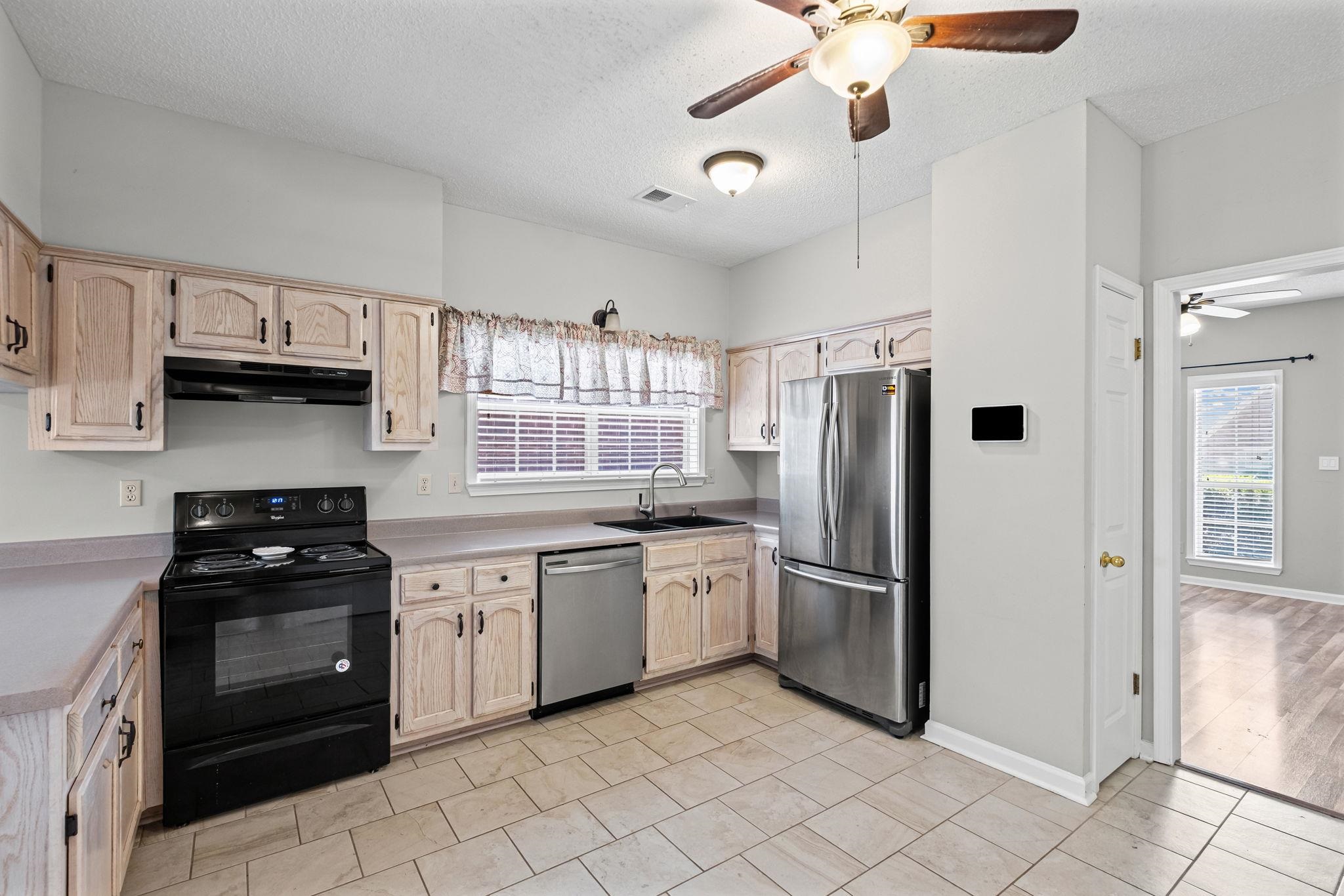 8130 Timber Knoll Ln Property Photo 8