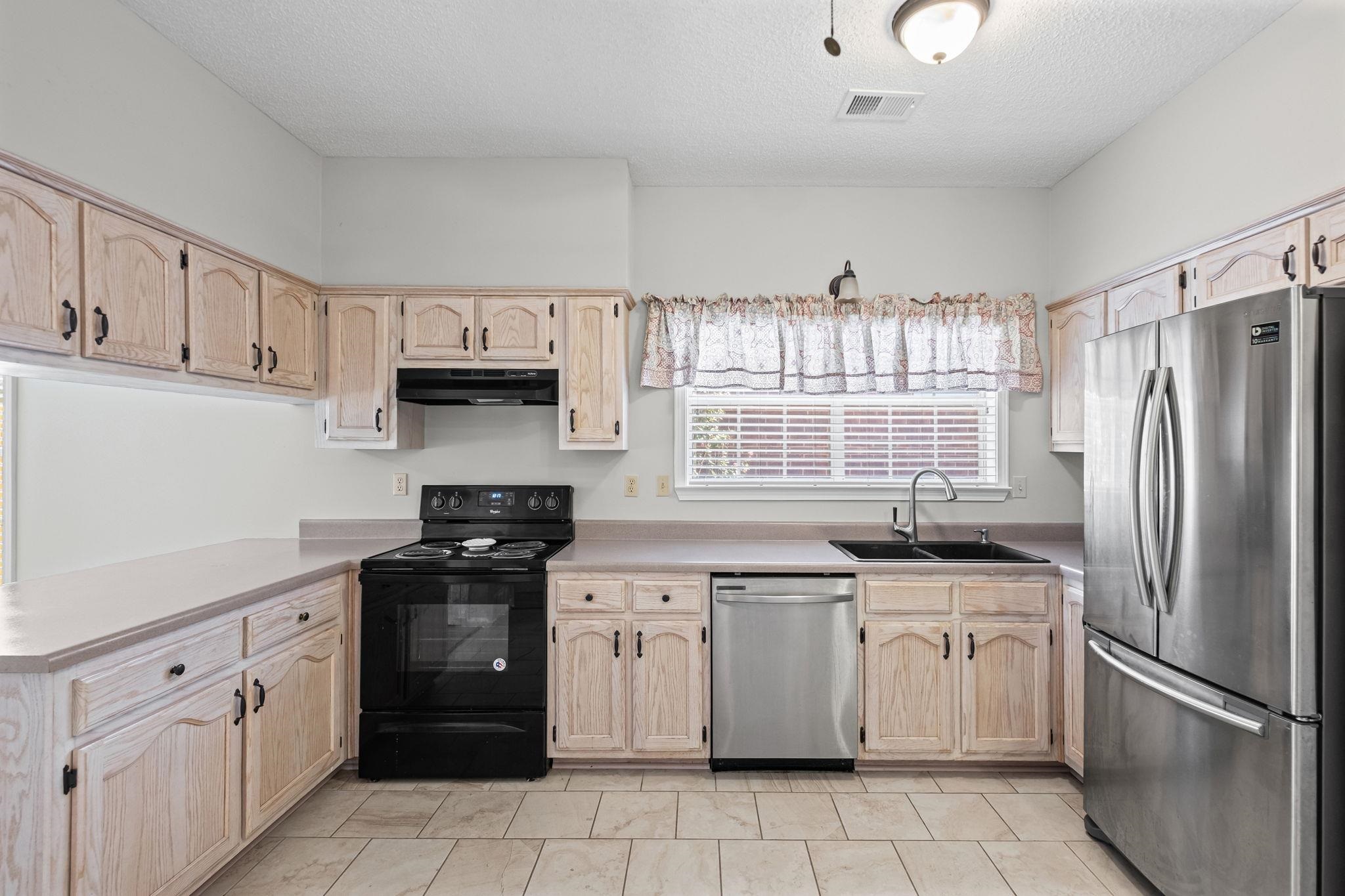 8130 Timber Knoll Ln Property Photo 9