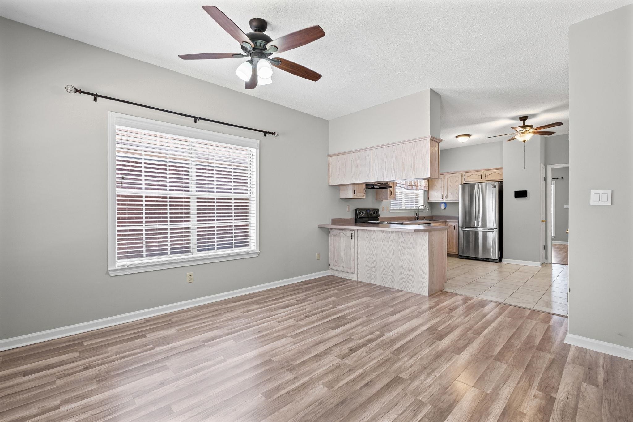 8130 Timber Knoll Ln Property Photo 13