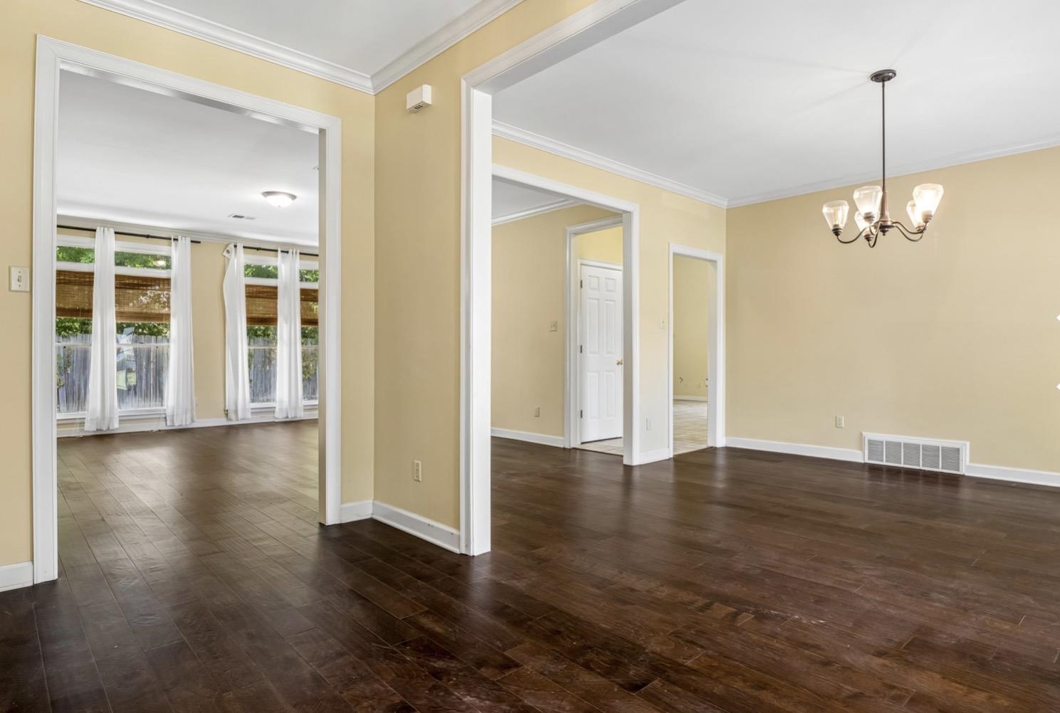 2033 W Houston Way Property Photo 8