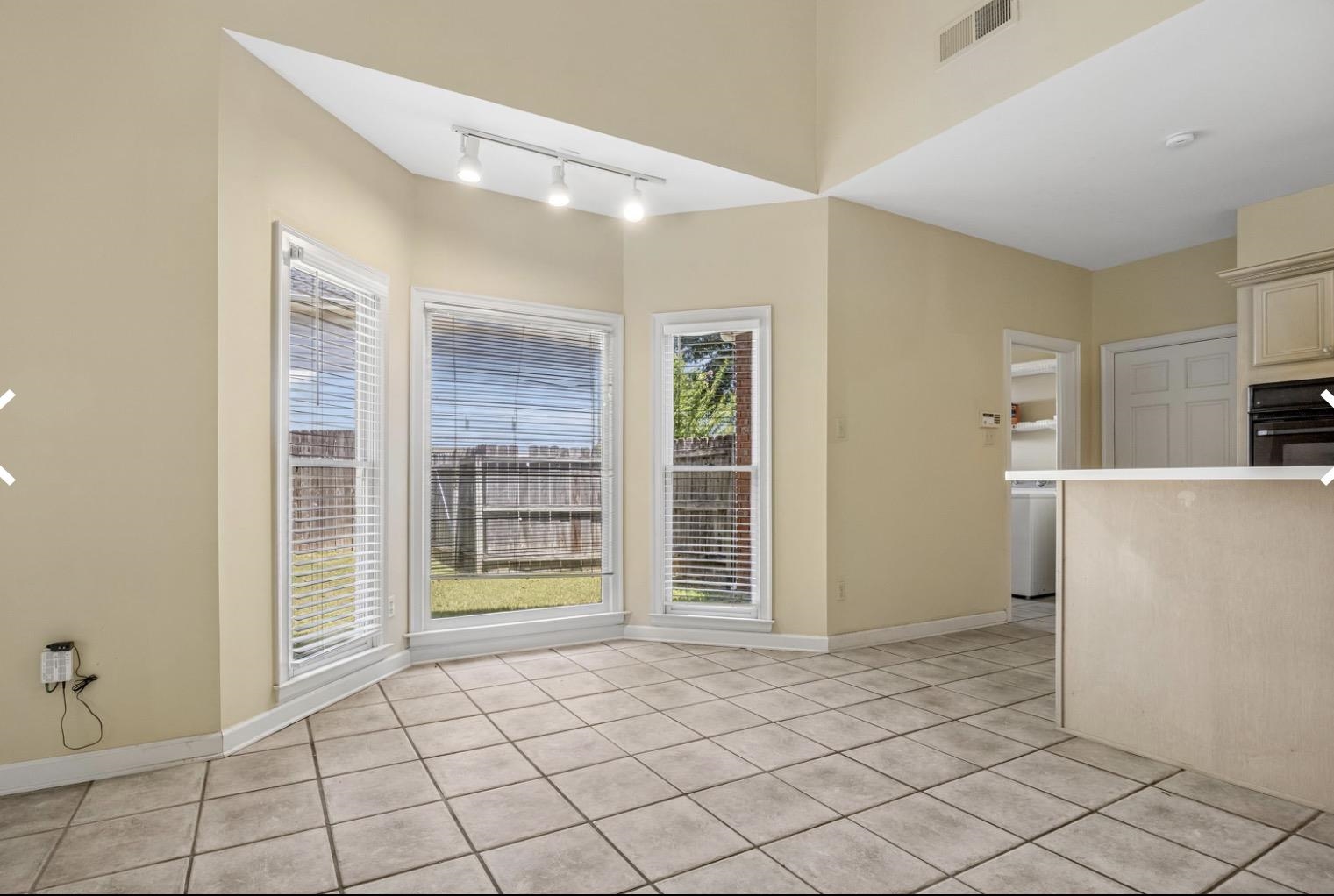 2033 W Houston Way Property Photo 14