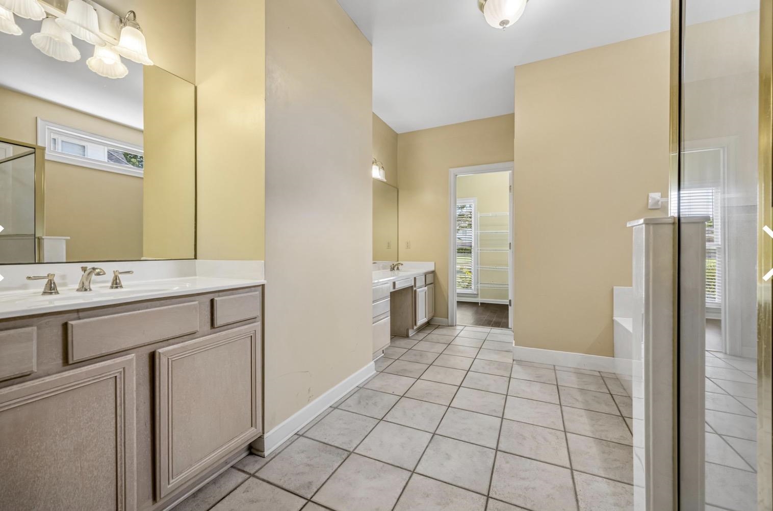 2033 W Houston Way Property Photo 23