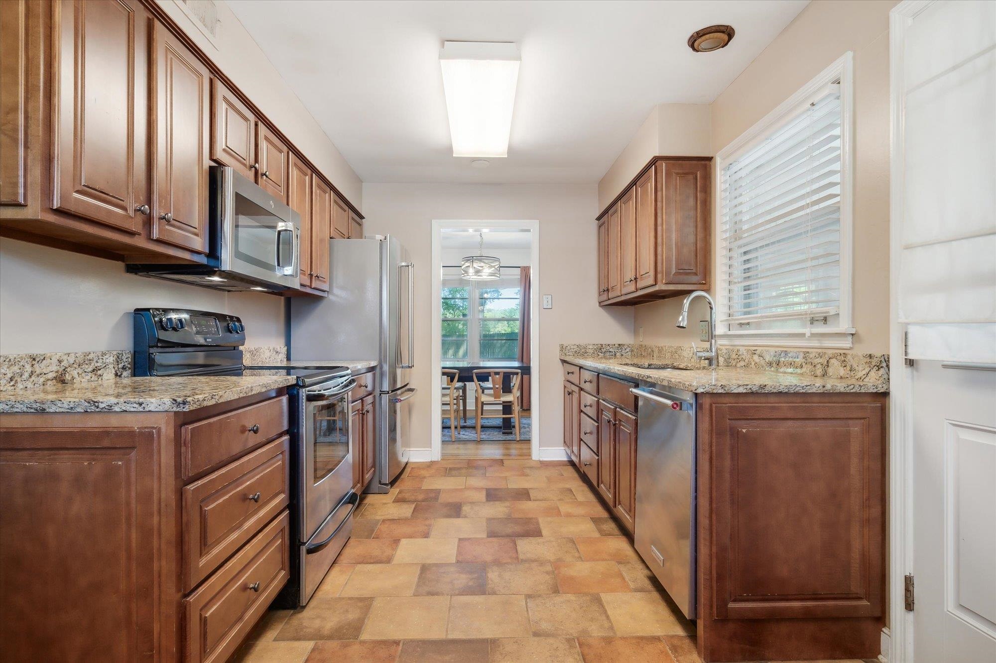 336 Mcelroy Rd Property Photo 8