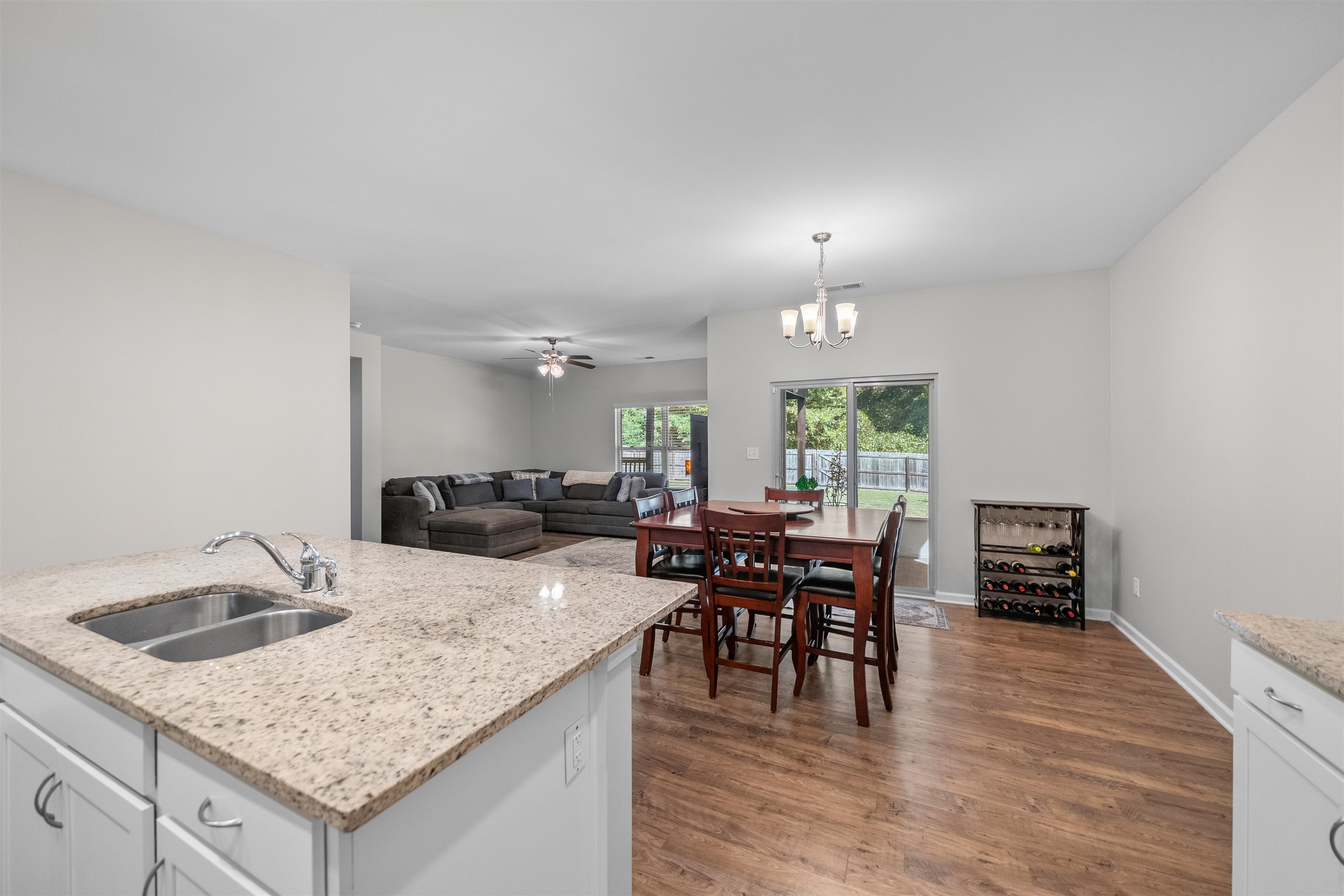 192 Vivian Way Property Photo 10