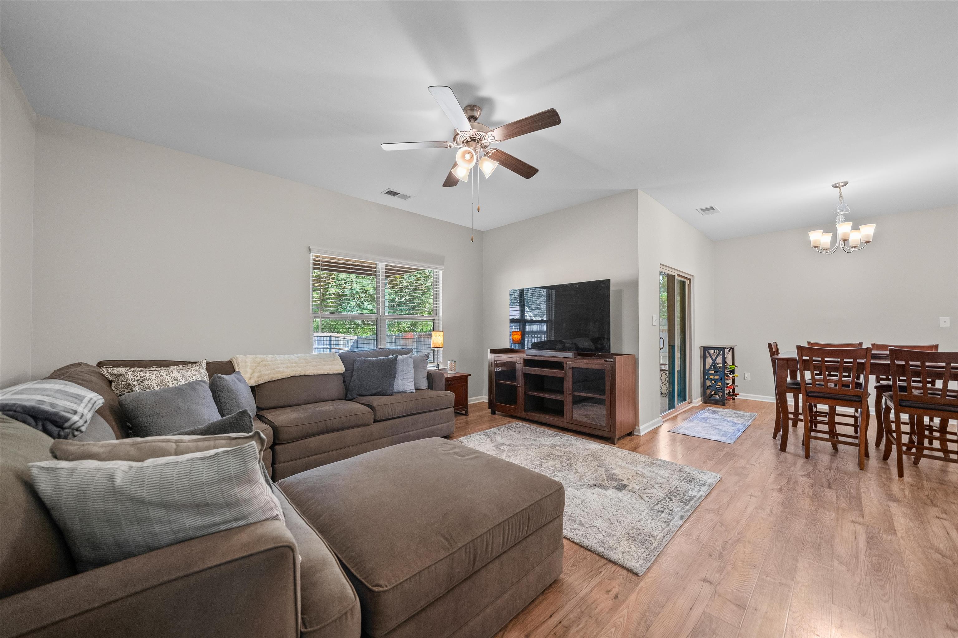 192 Vivian Way Property Photo 11