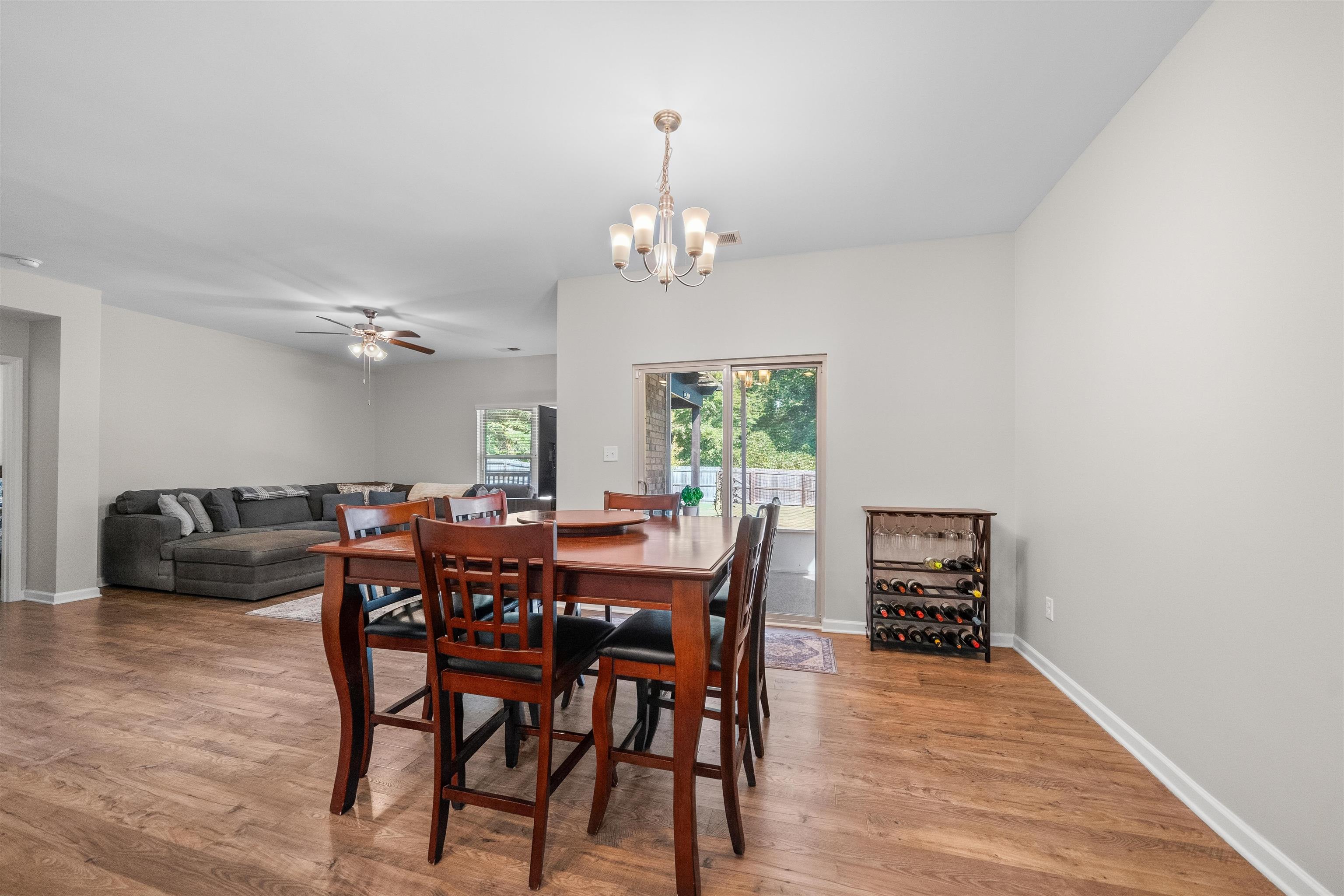 192 Vivian Way Property Photo 14