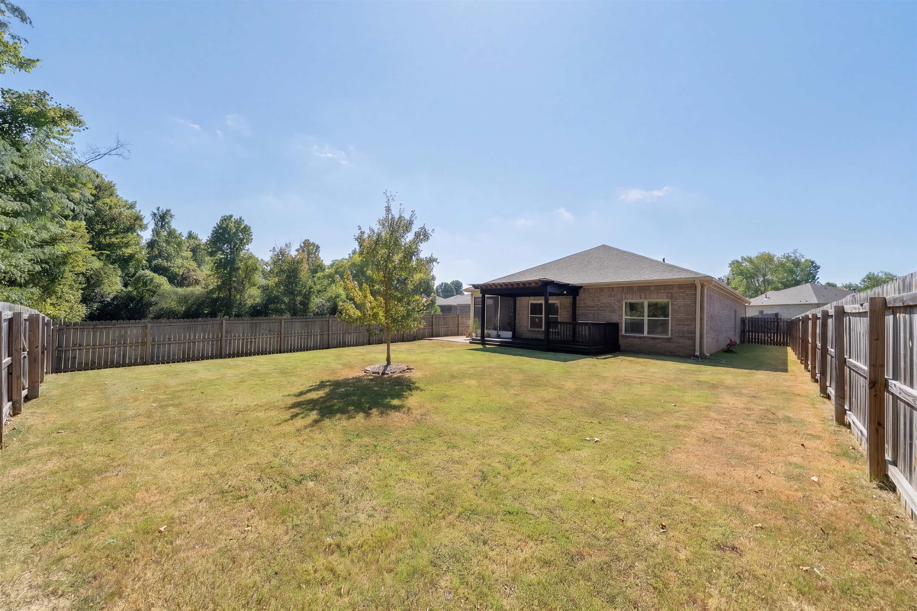 192 Vivian Way Property Photo 26