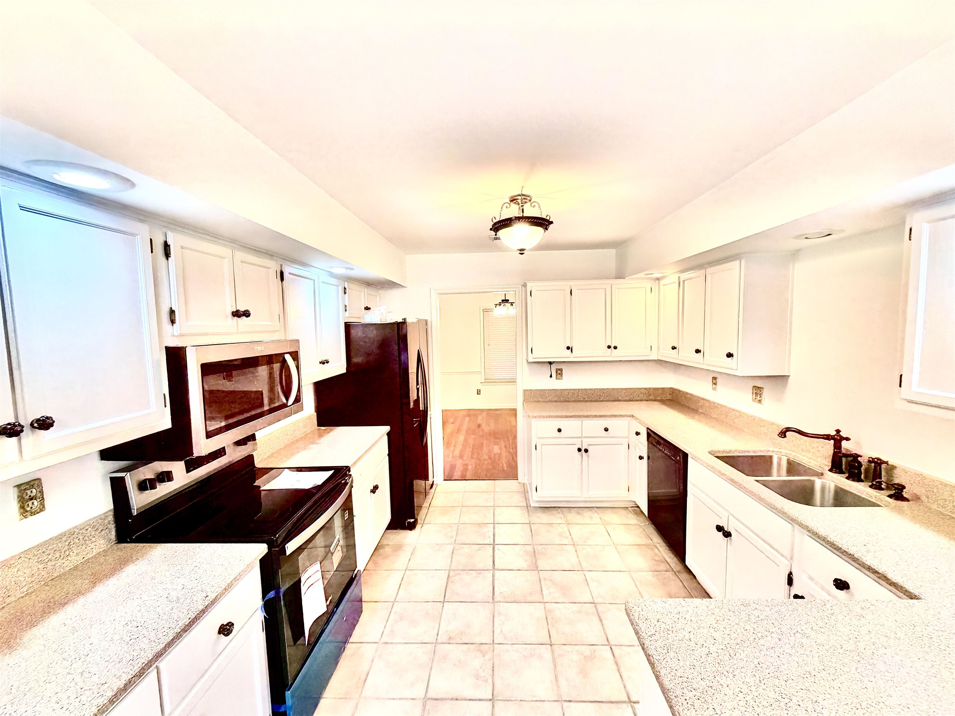 1466 Fox Trace Dr Property Photo 3
