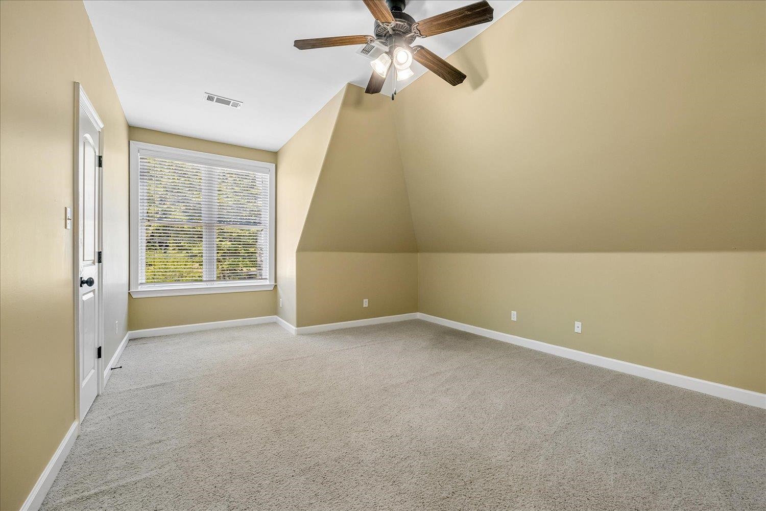 25 Lancaster Dr Property Photo 28