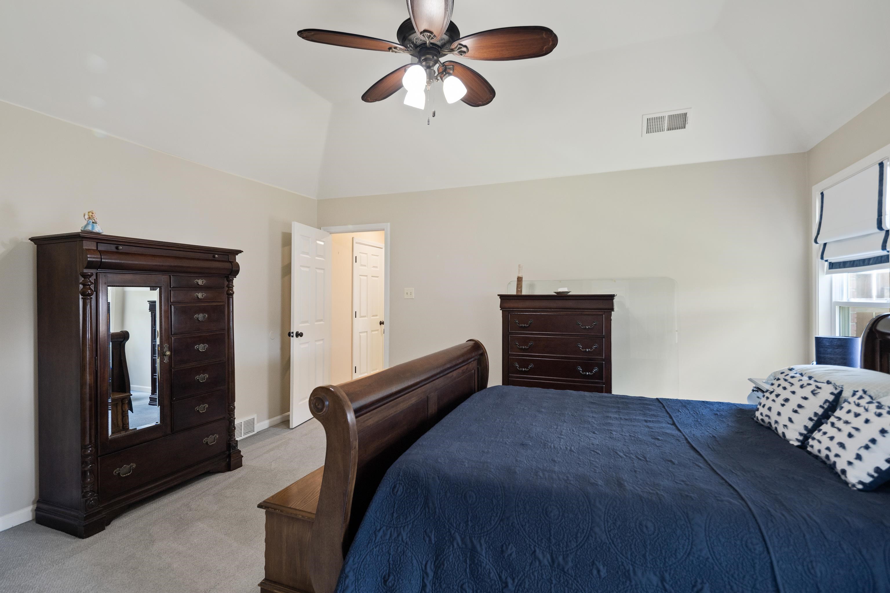 8721 Old River Rd Property Photo 18