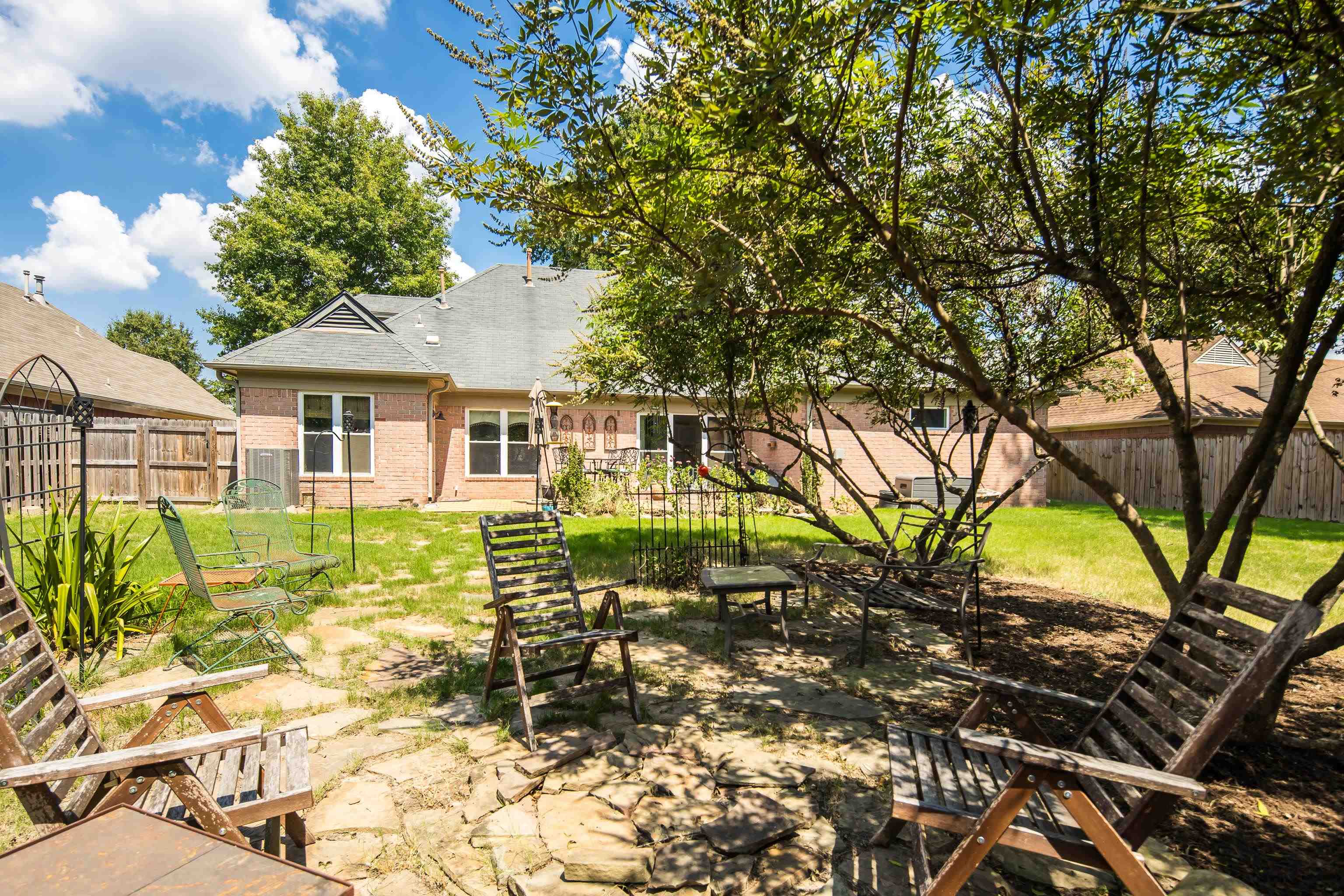 8721 Old River Rd Property Photo 32