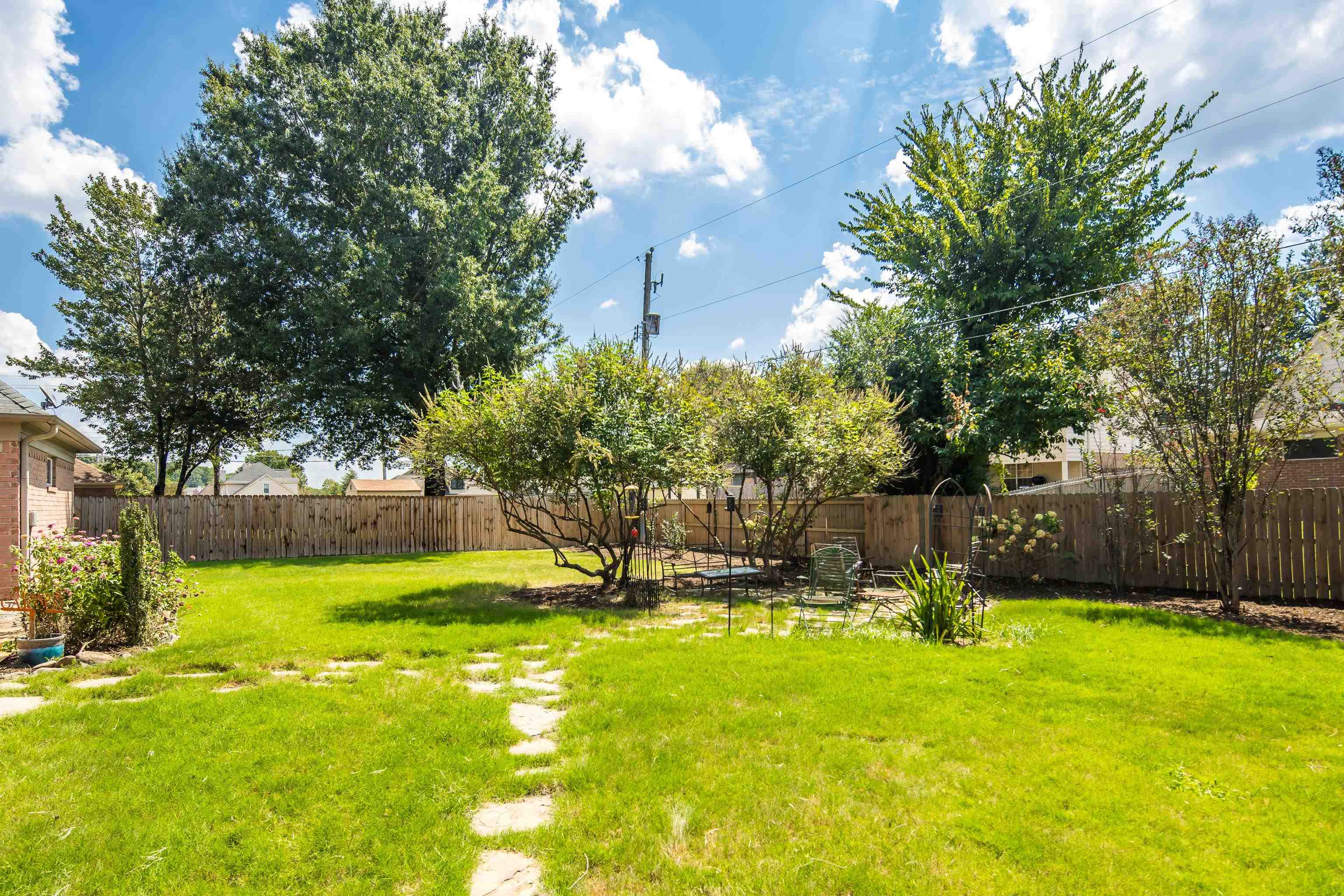 8721 Old River Rd Property Photo 33
