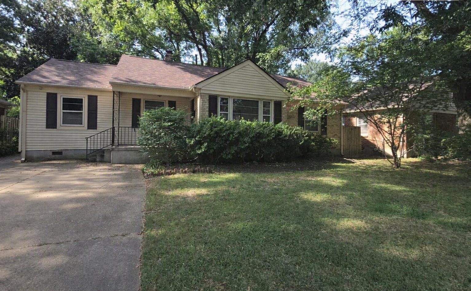 4485 Boyce Dr Property Photo 1