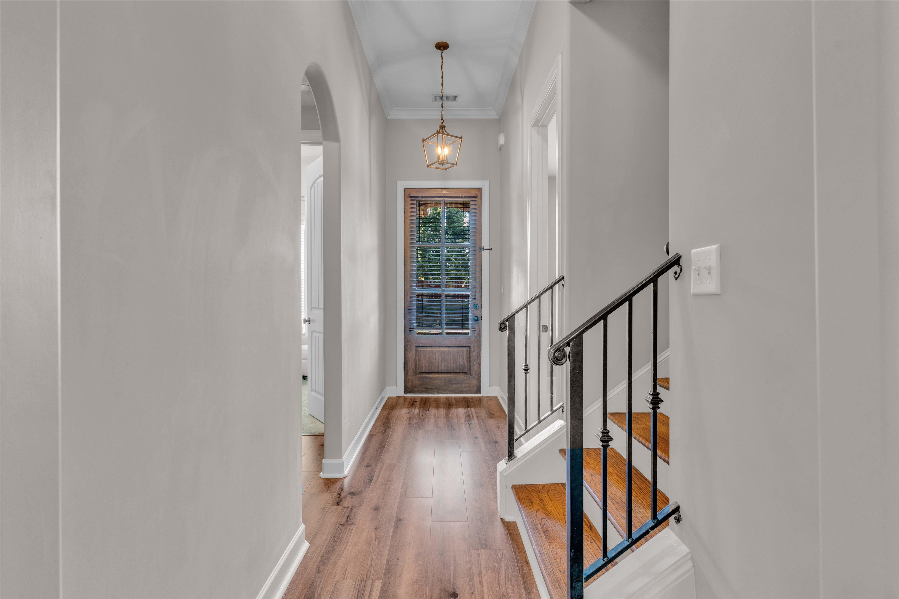 7118 Hill Farm Dr Property Photo 4