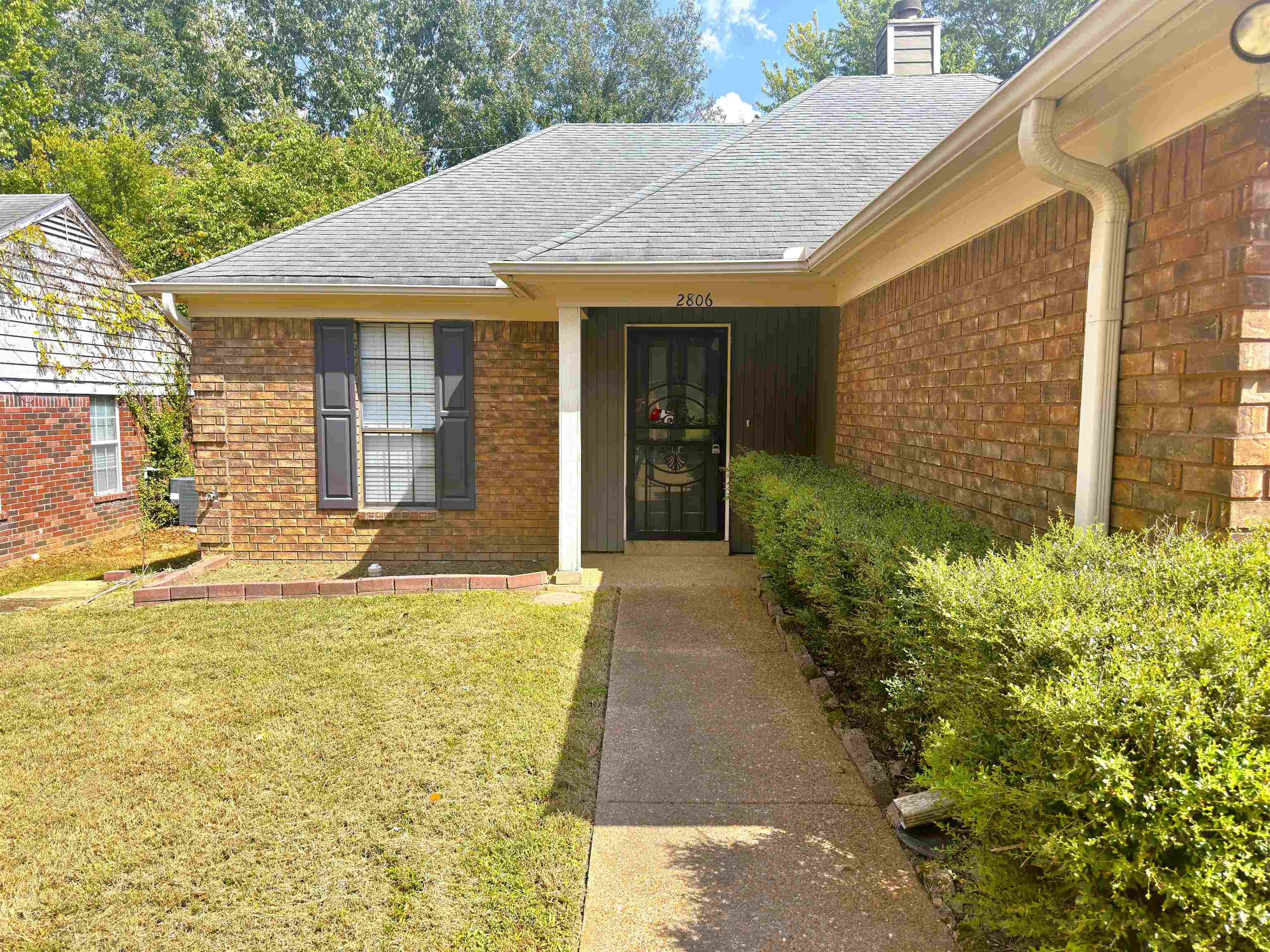 2806 Maryland Cir E Property Photo 2