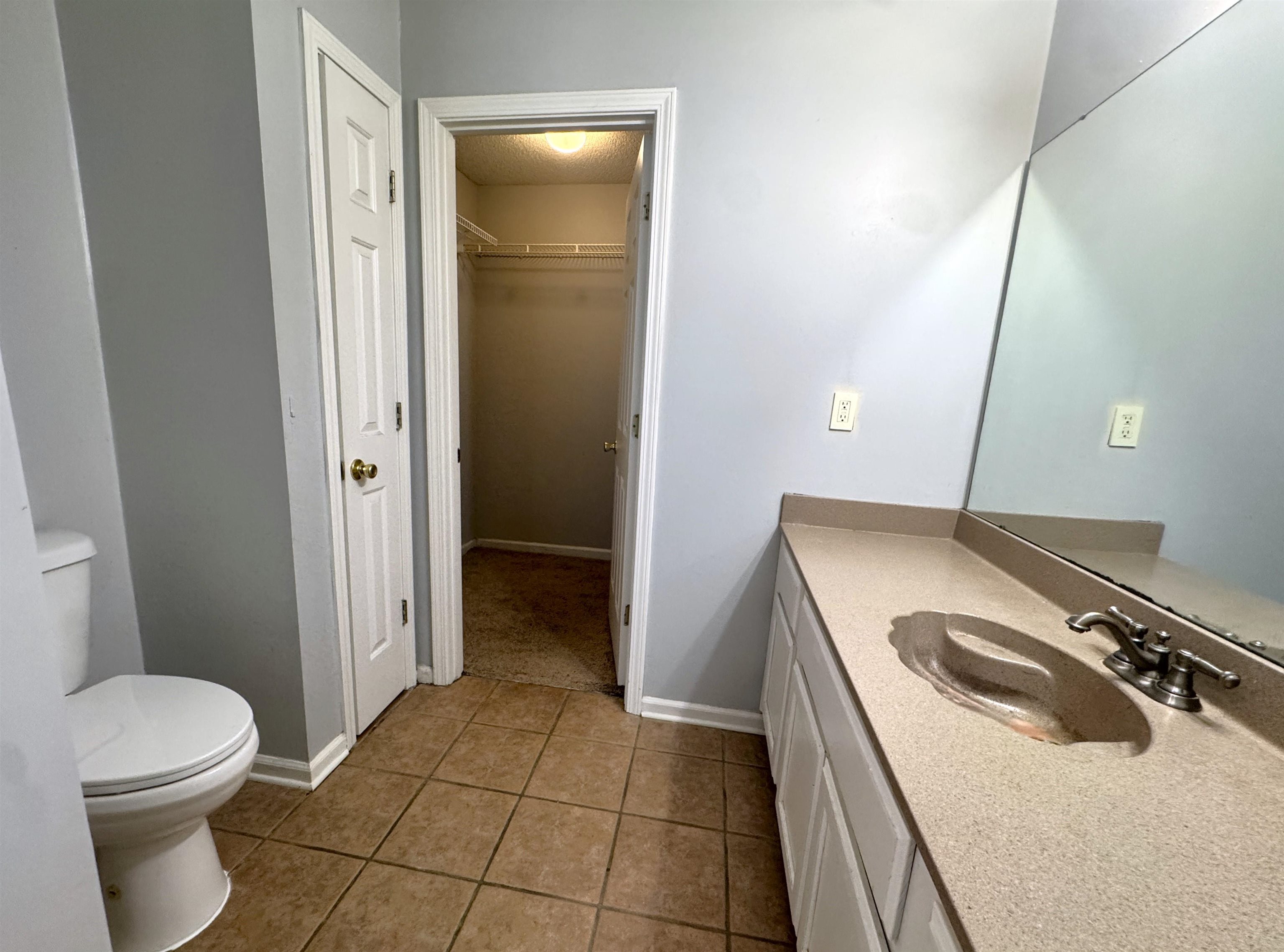 2806 Maryland Cir E Property Photo 10