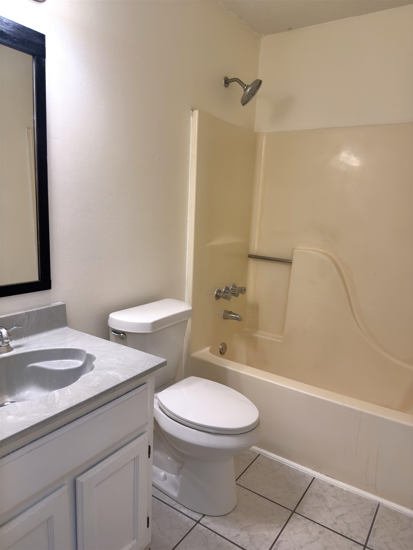2806 Maryland Cir E Property Photo 15