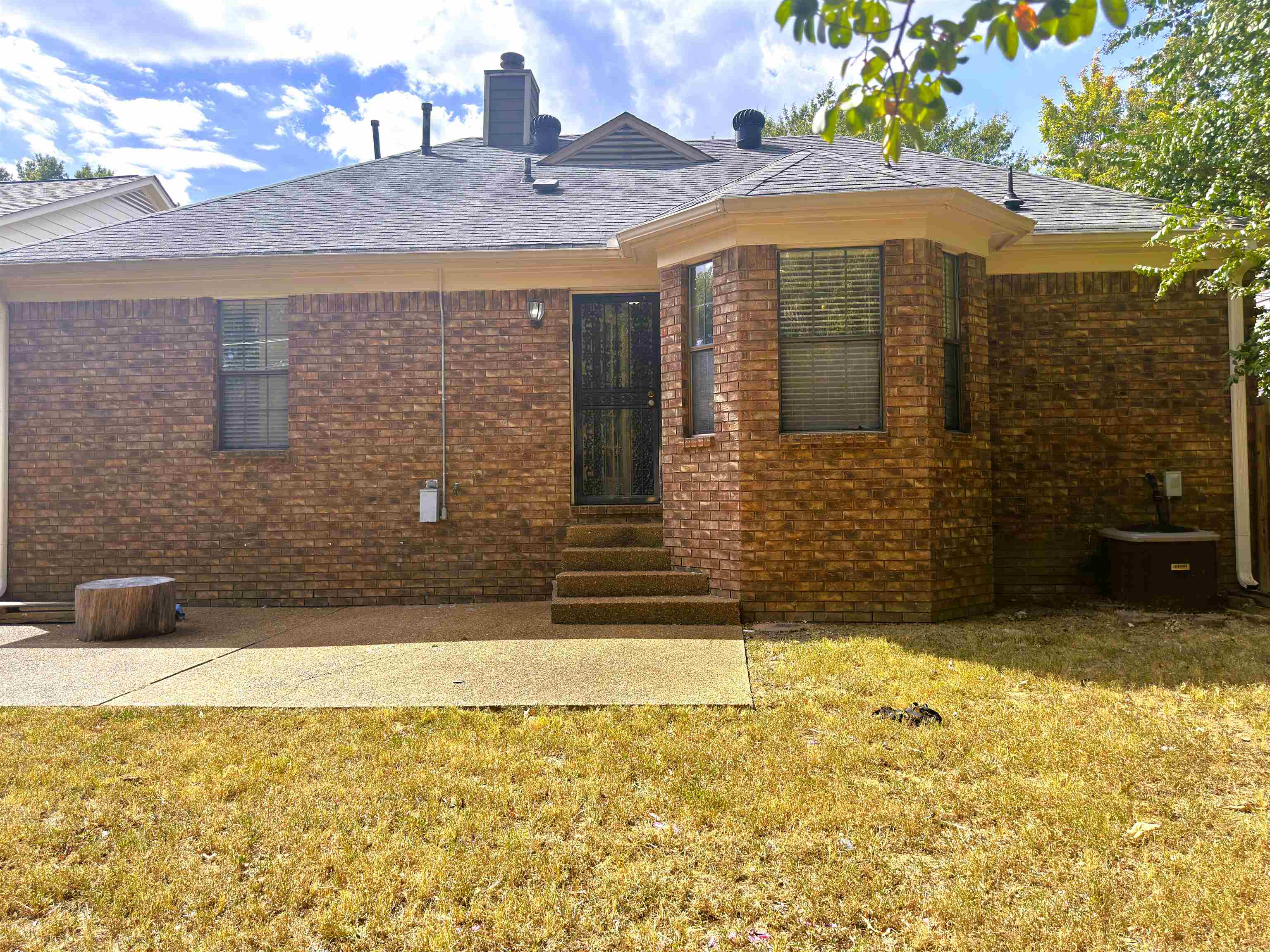 2806 Maryland Cir E Property Photo 18