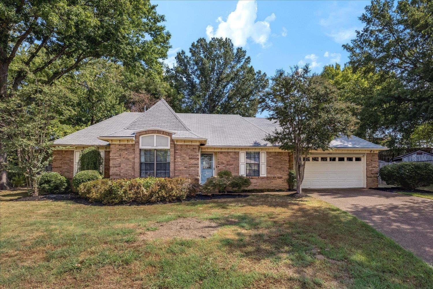 3514 Countryhill Dr Property Photo 2