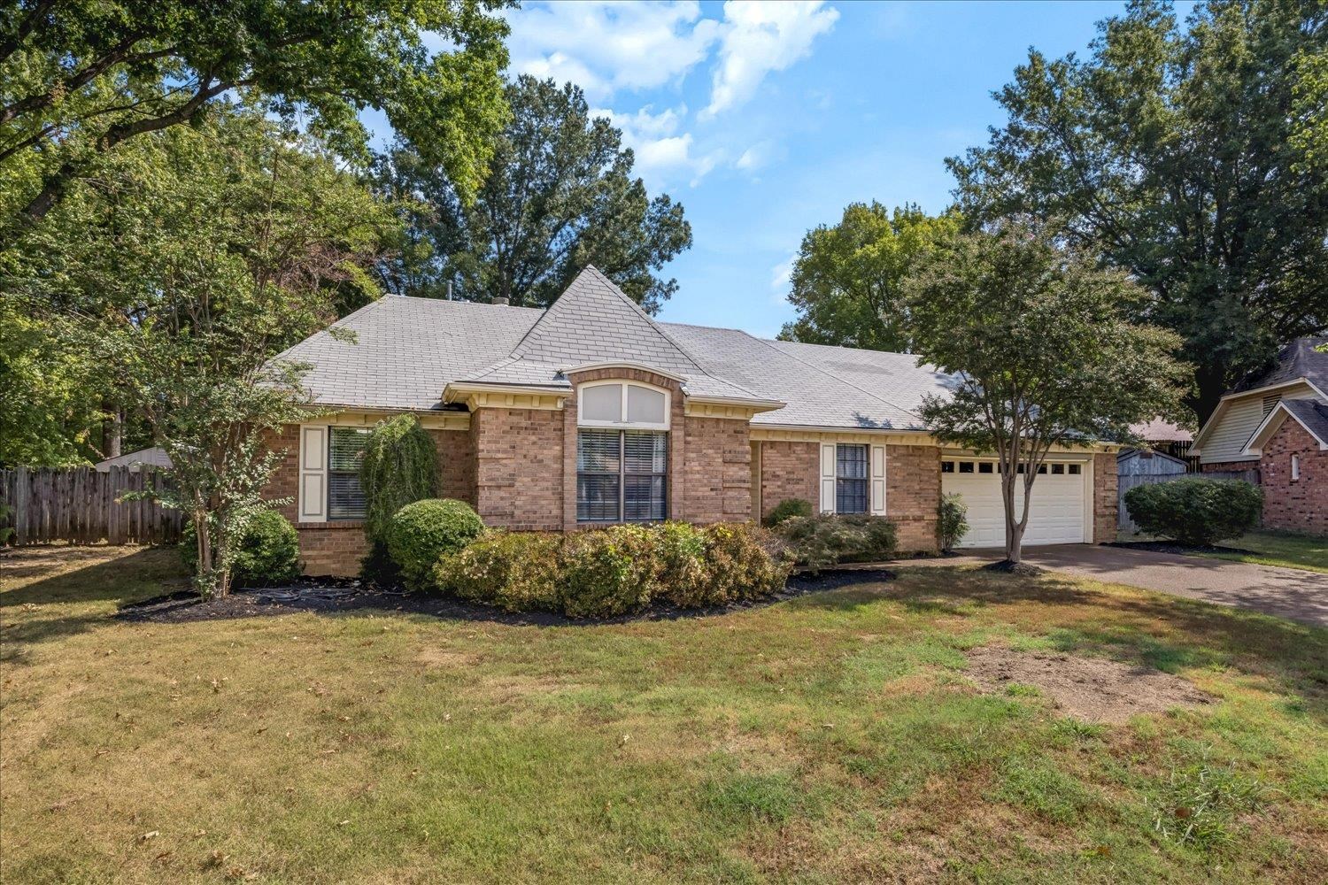 3514 Countryhill Dr Property Photo 3