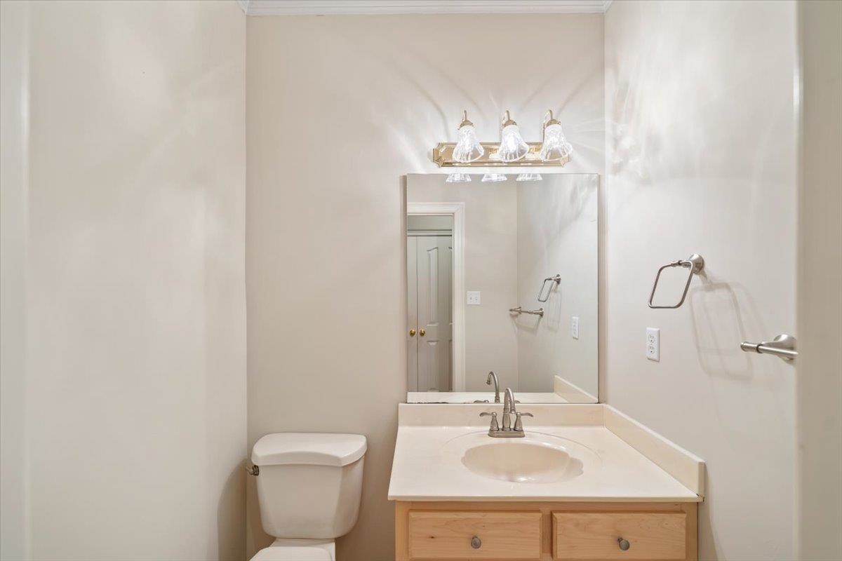 9817 Woodland View Ln Property Photo 13