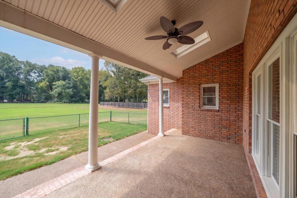 9817 Woodland View Ln Property Photo 30