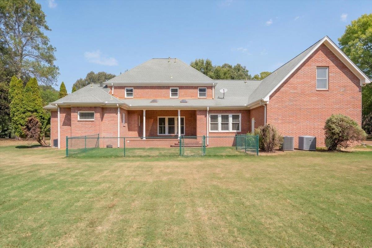 9817 Woodland View Ln Property Photo 32