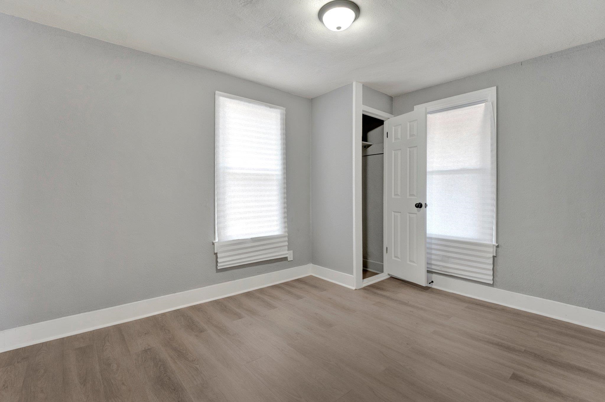 1433 Rayner St Property Photo 4