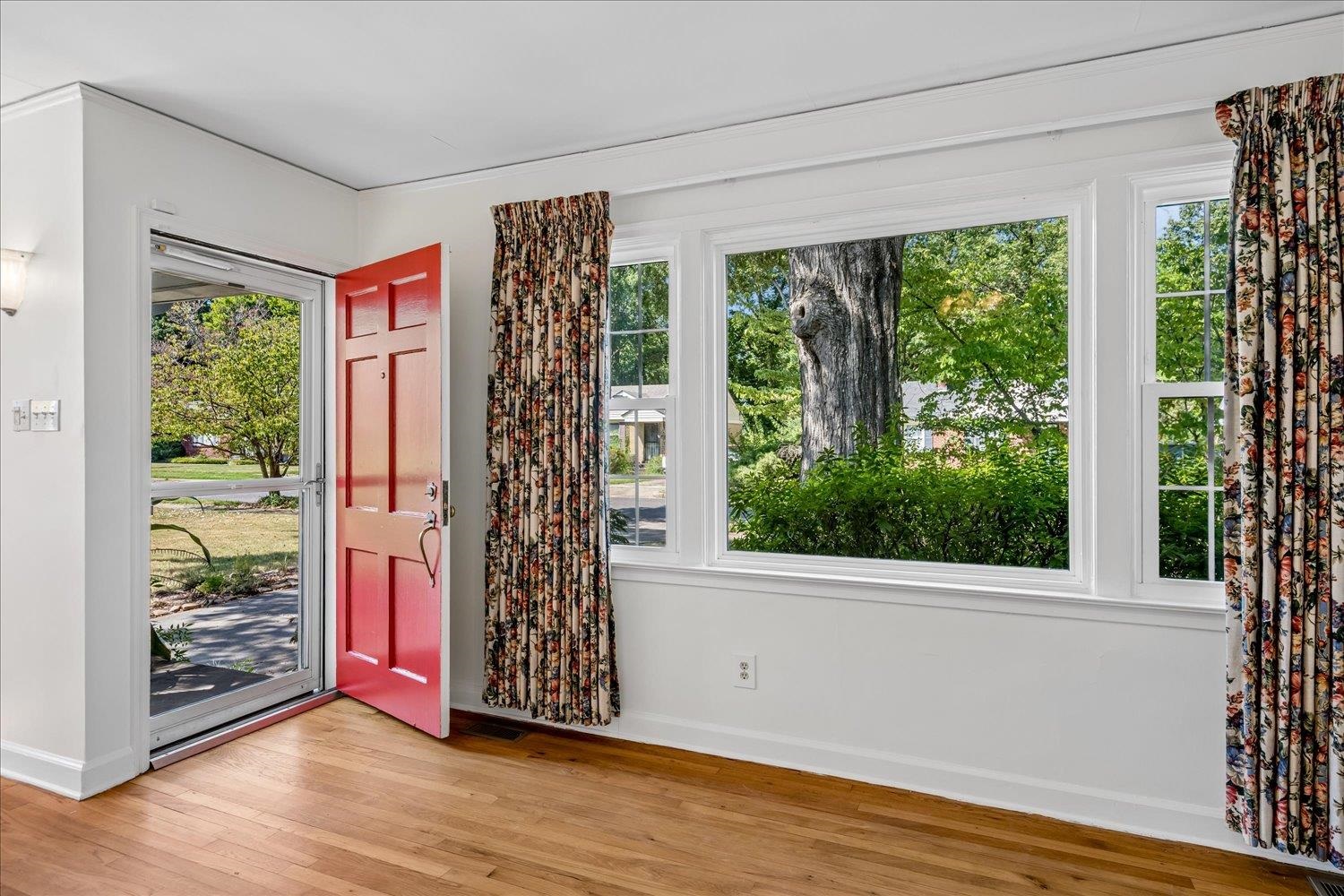 512 Lytle St Property Photo 3