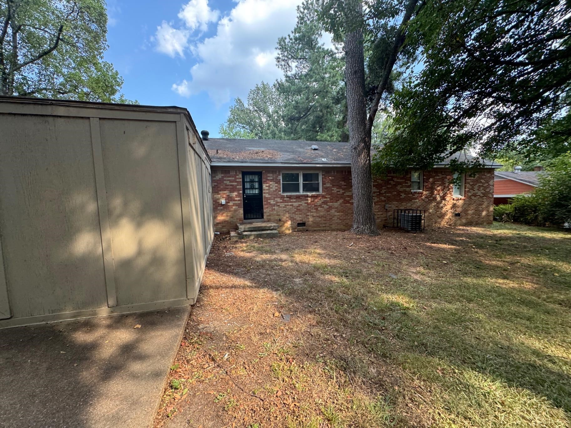 4025 Balfour St Property Photo 4