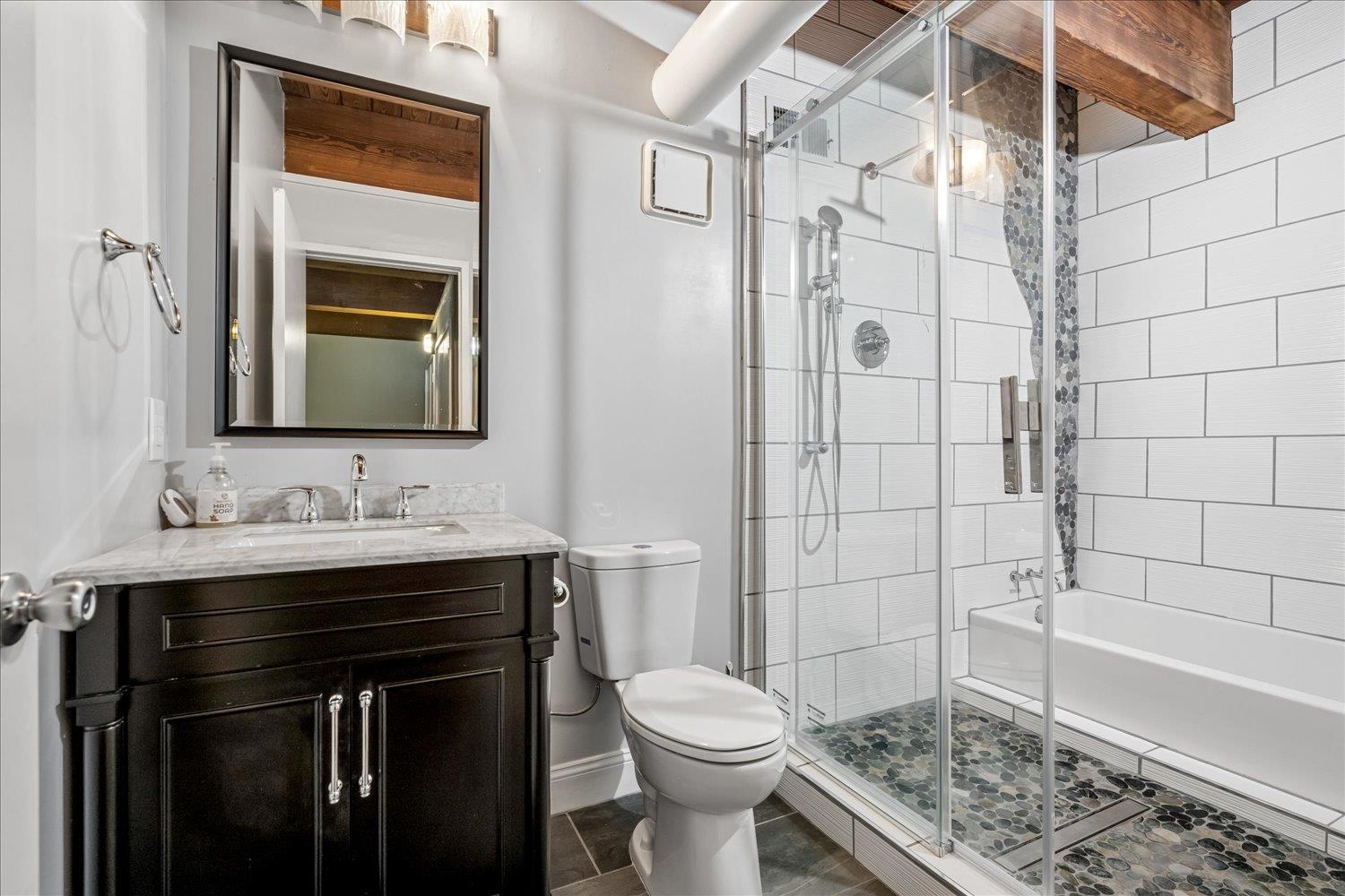 262 Wagner Pl 301 Property Photo 16