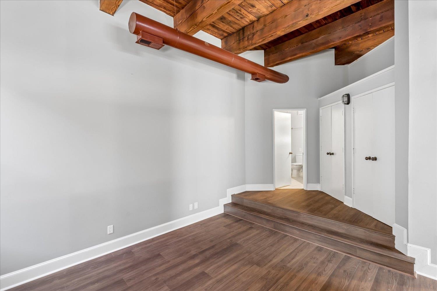 262 Wagner Pl 301 Property Photo 18