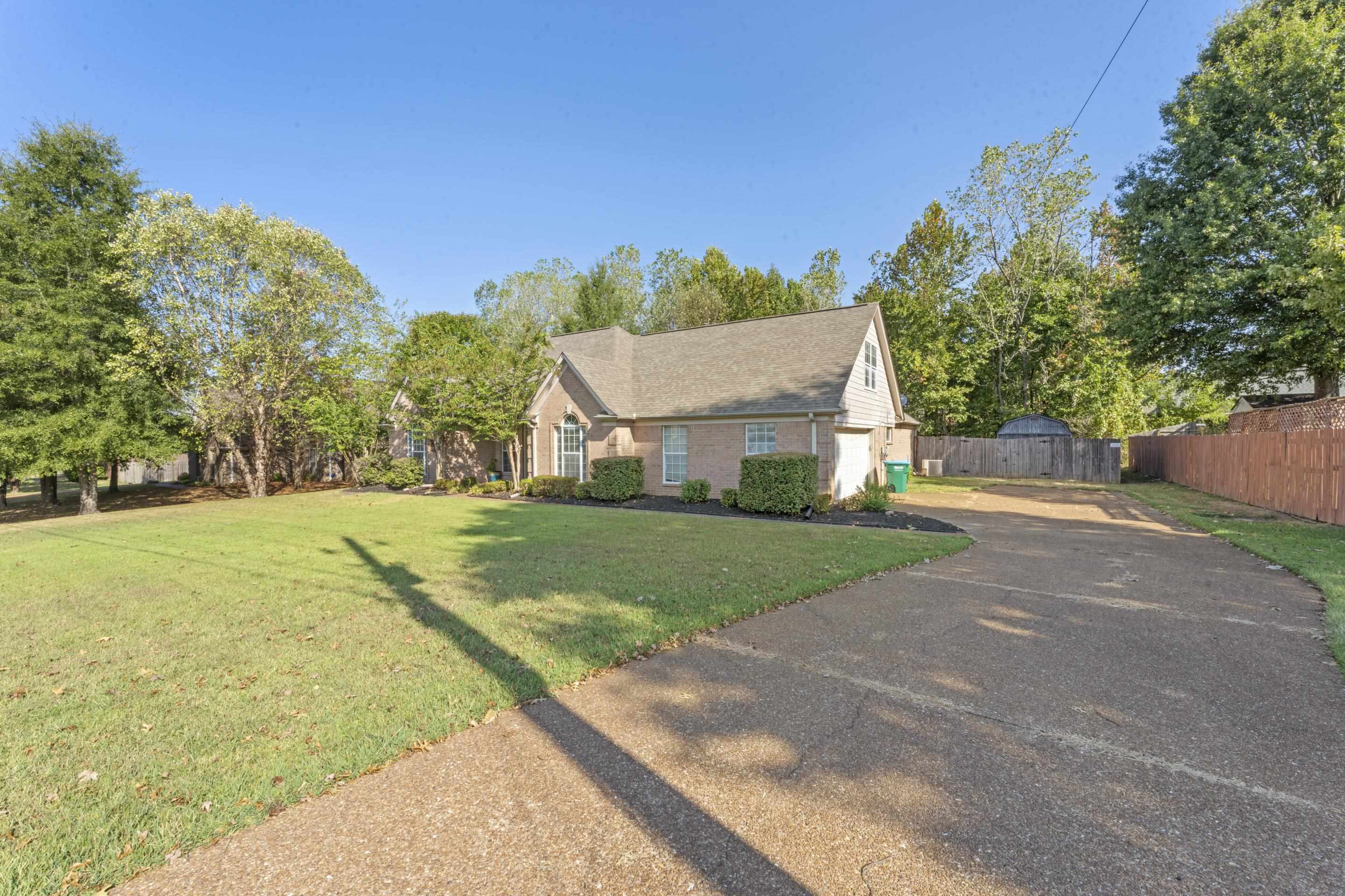 20 Country Brook Dr Property Photo 3
