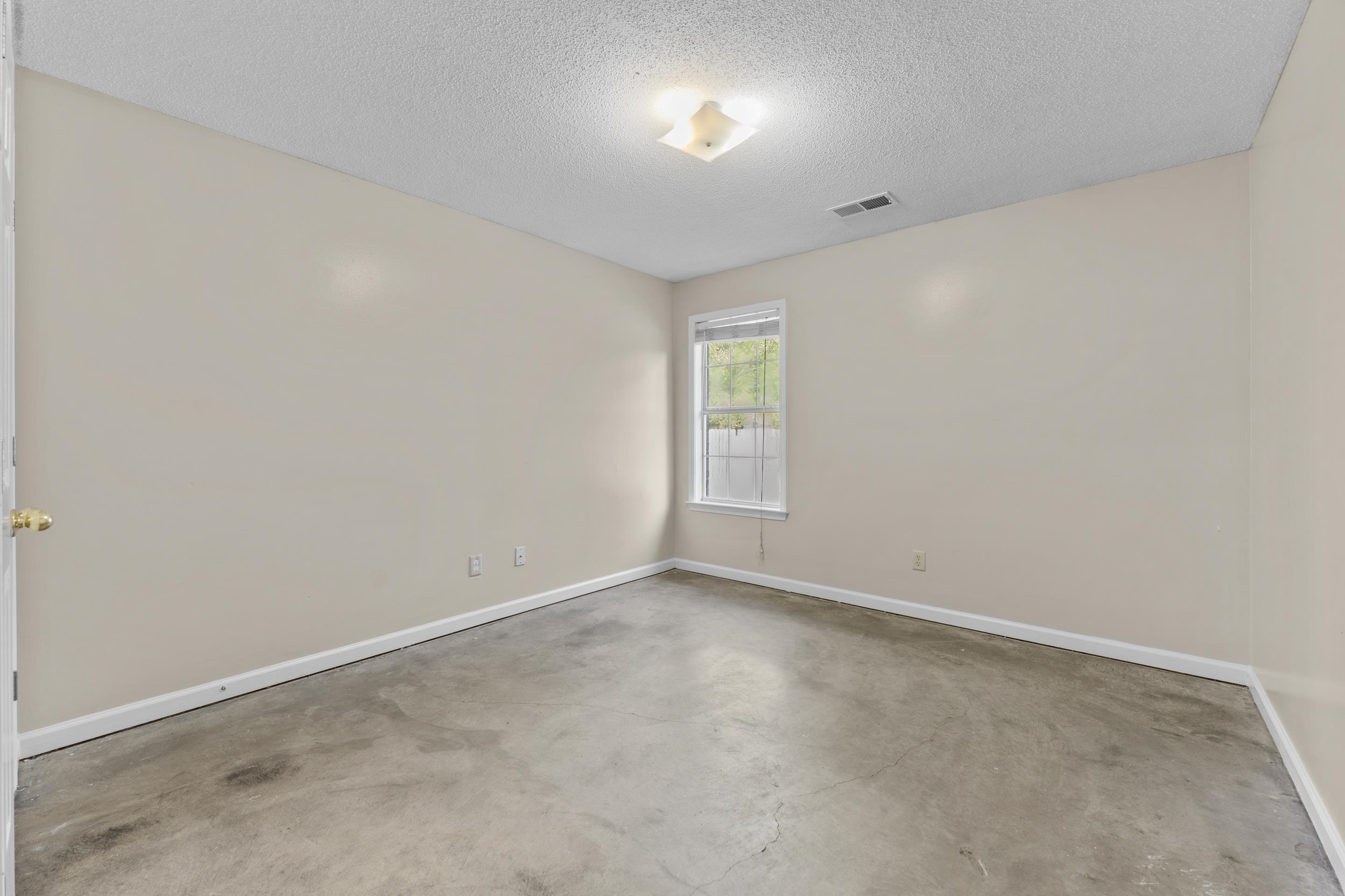 20 Country Brook Dr Property Photo 17