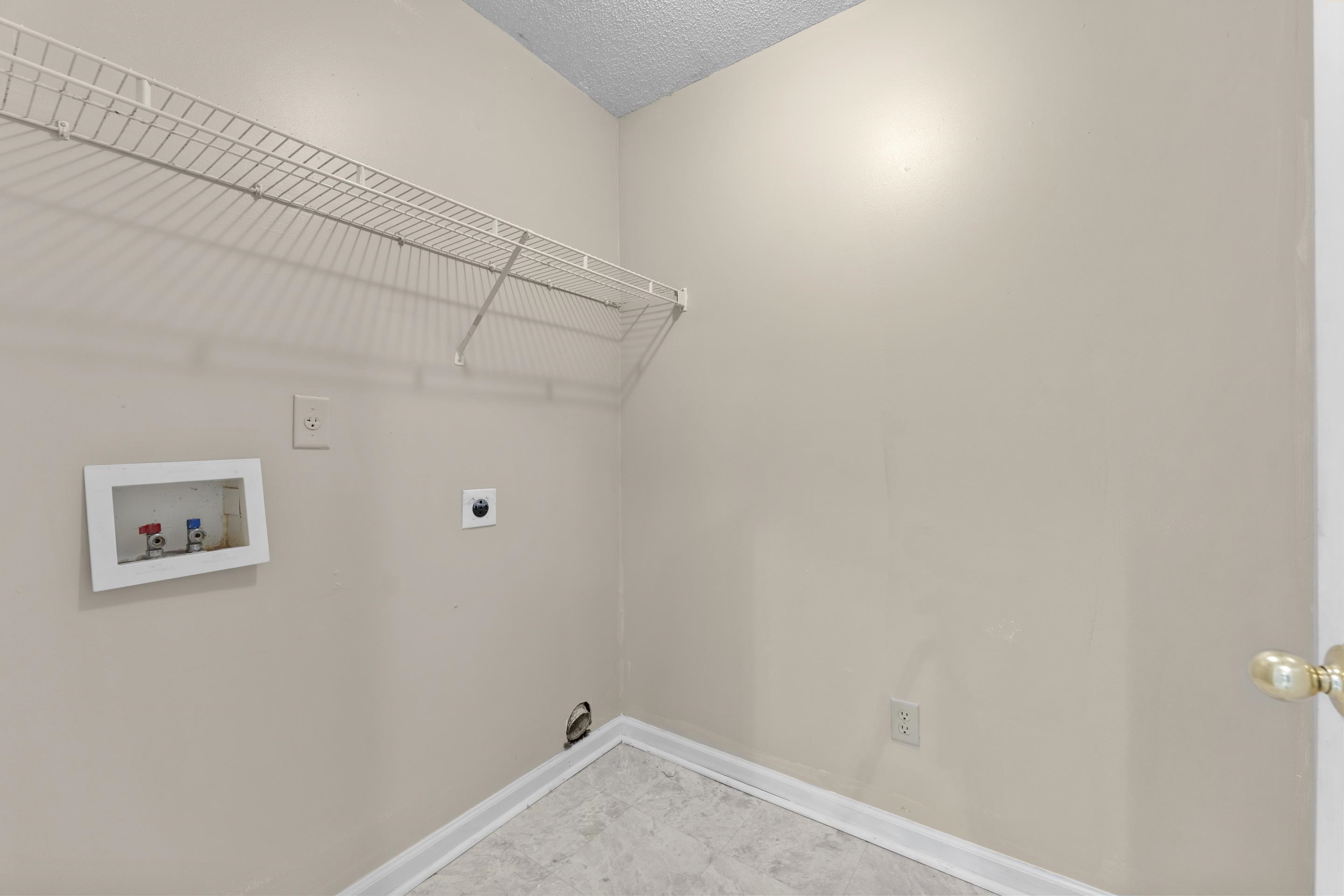 20 Country Brook Dr Property Photo 19