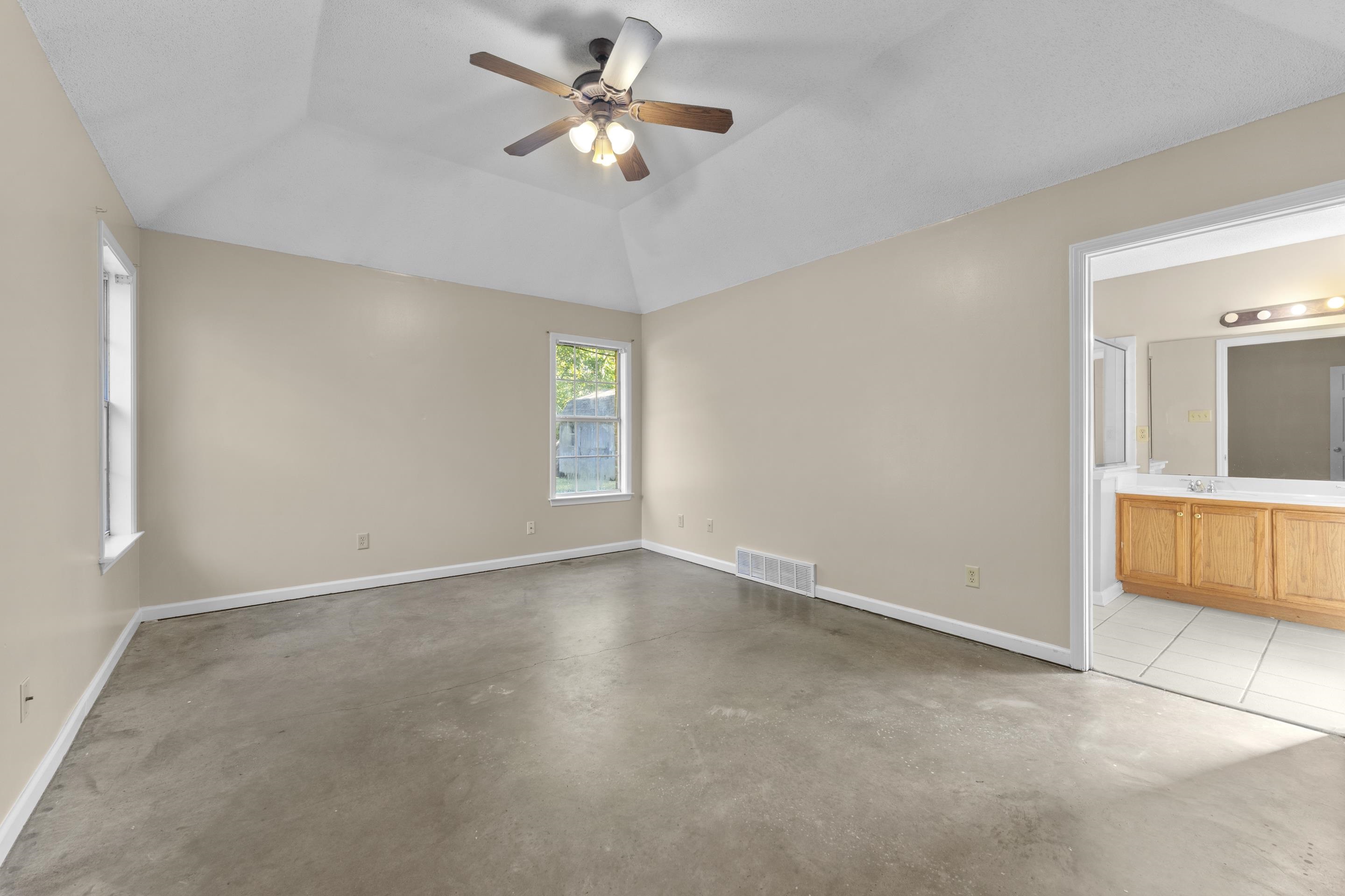 20 Country Brook Dr Property Photo 21