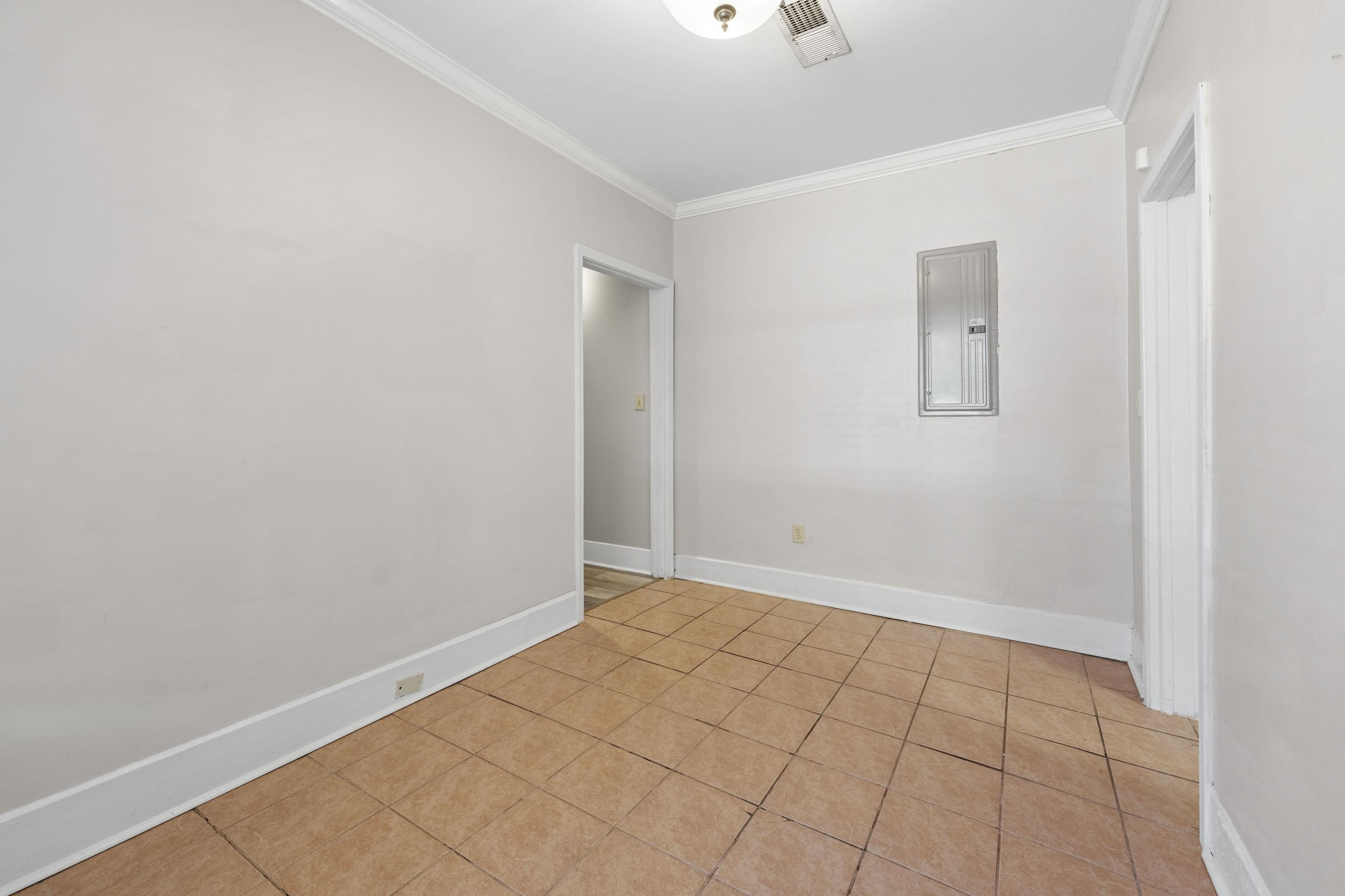 443 N Avalon St Property Photo 15