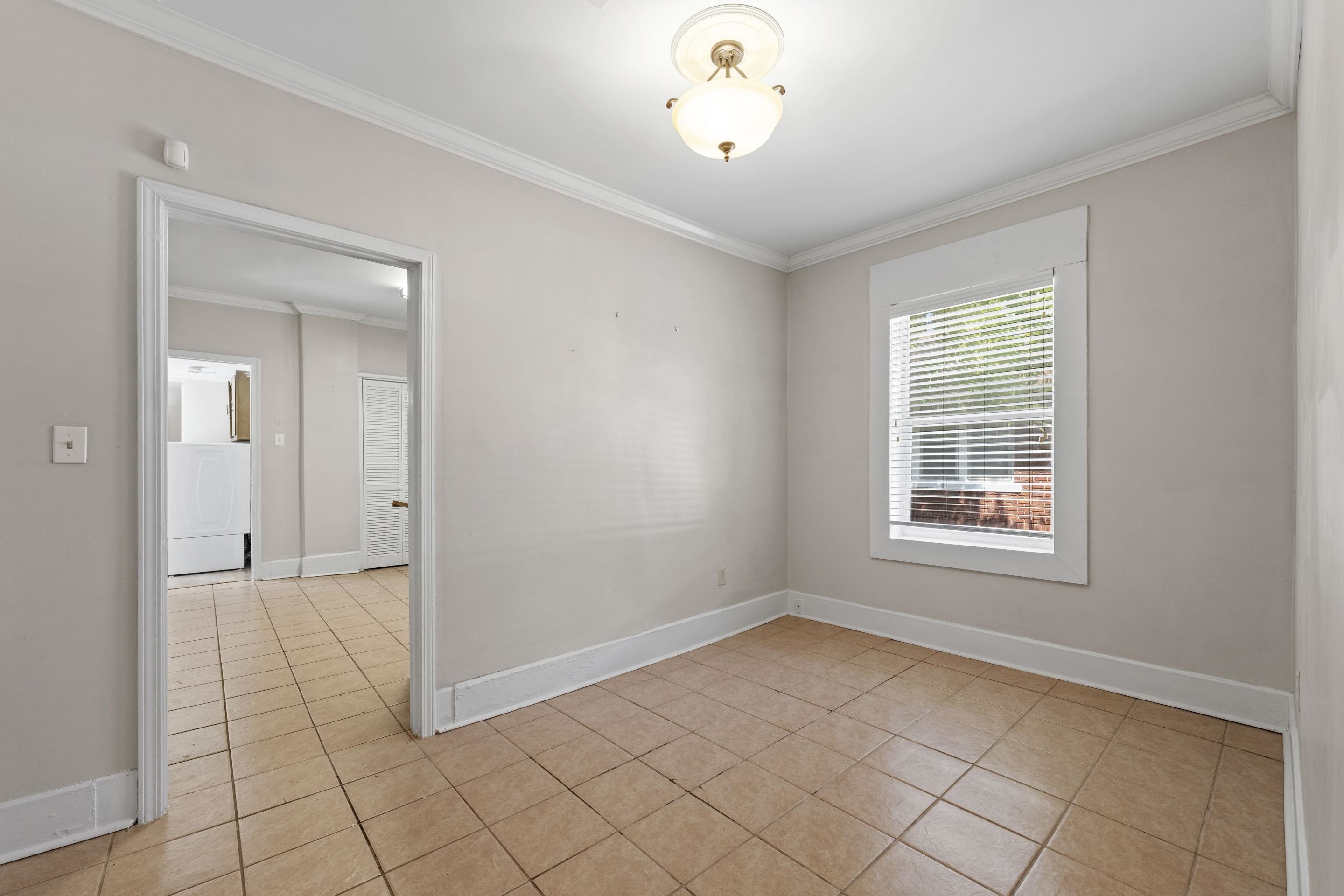443 N Avalon St Property Photo 16