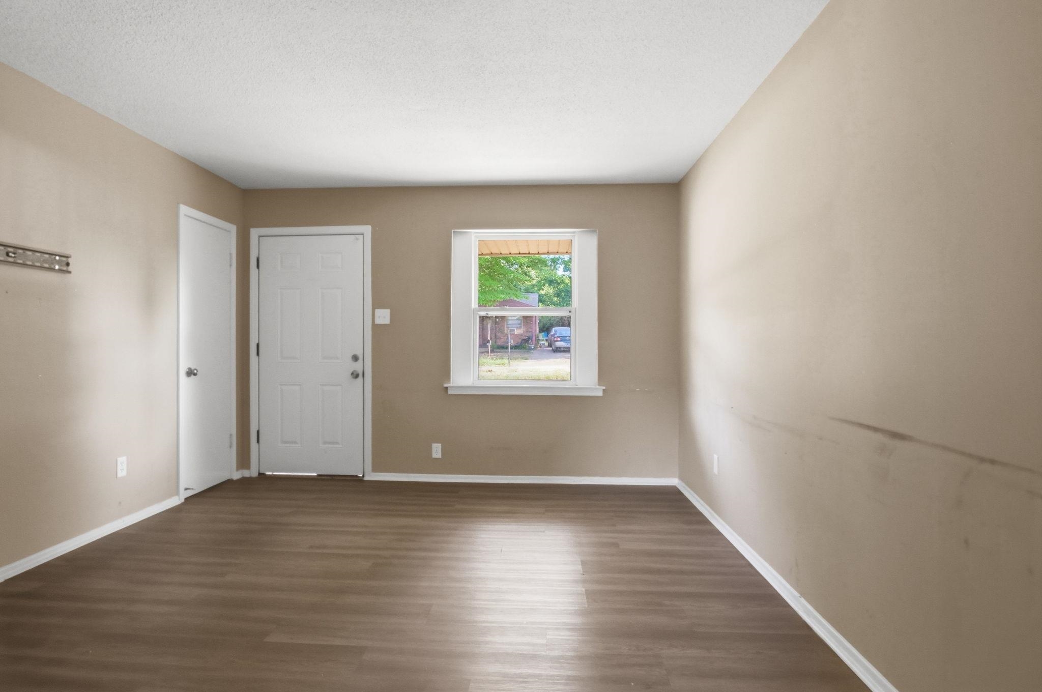 2531 Lisa Ave Property Photo 5
