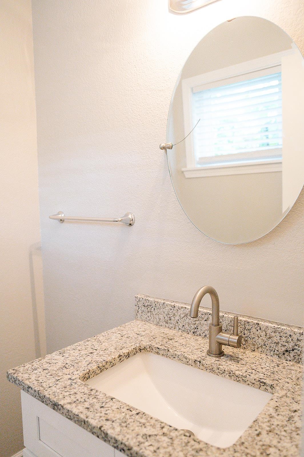 216 N Hollywood St 10 Property Photo 14